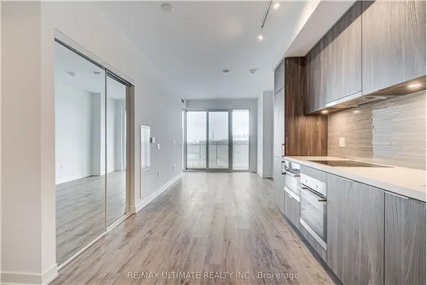 15 Queens Quay E #1601