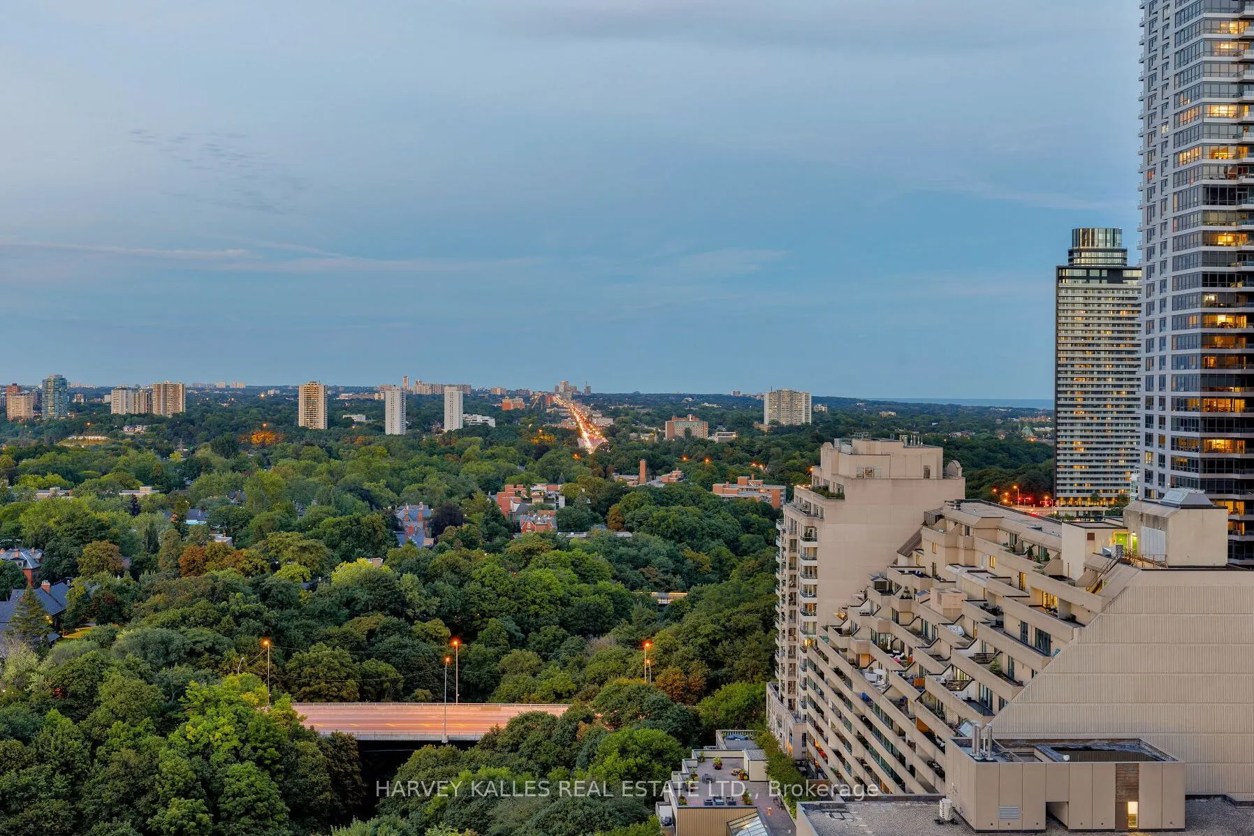 300 Bloor Street E #2701