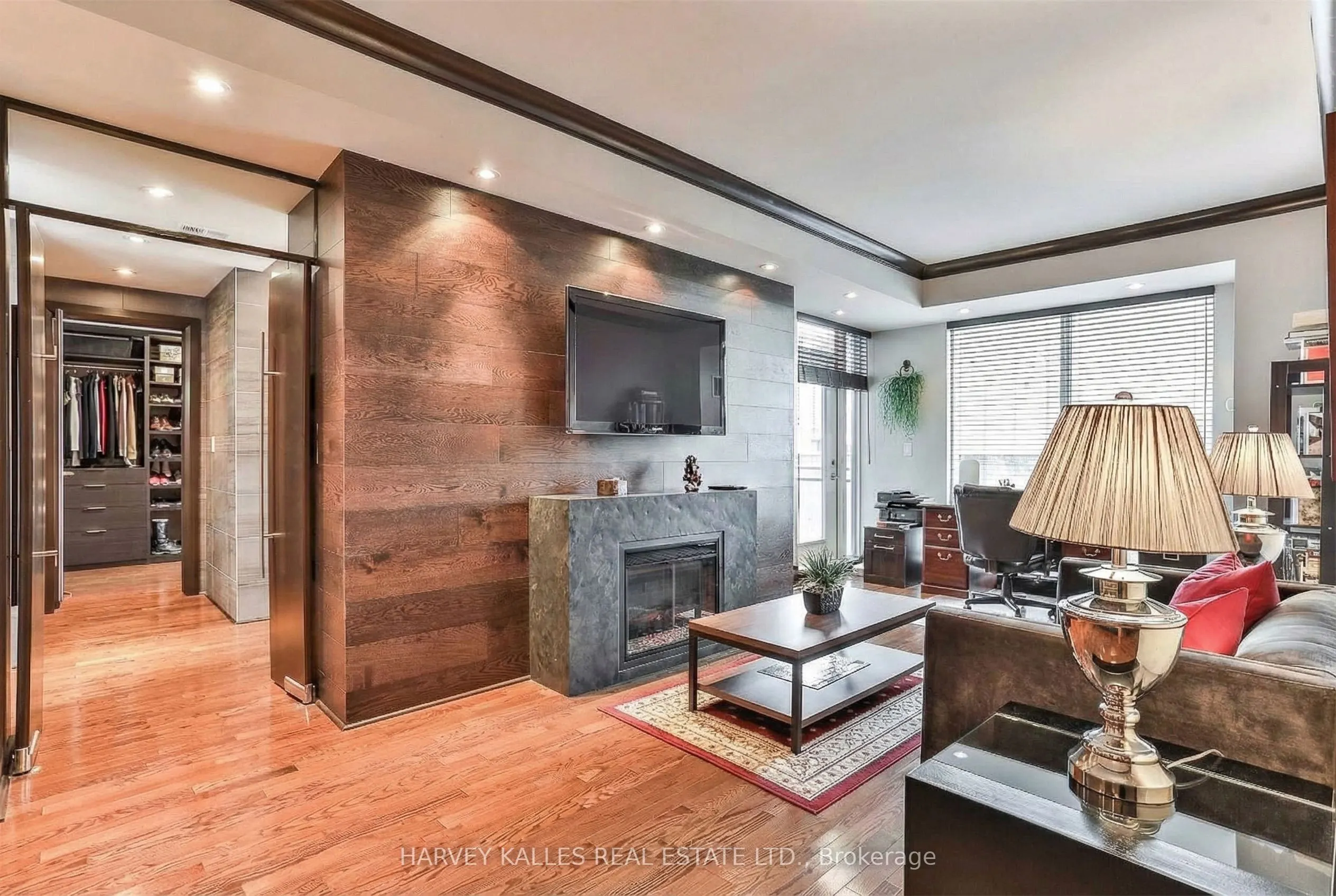 300 Bloor Street E #2701