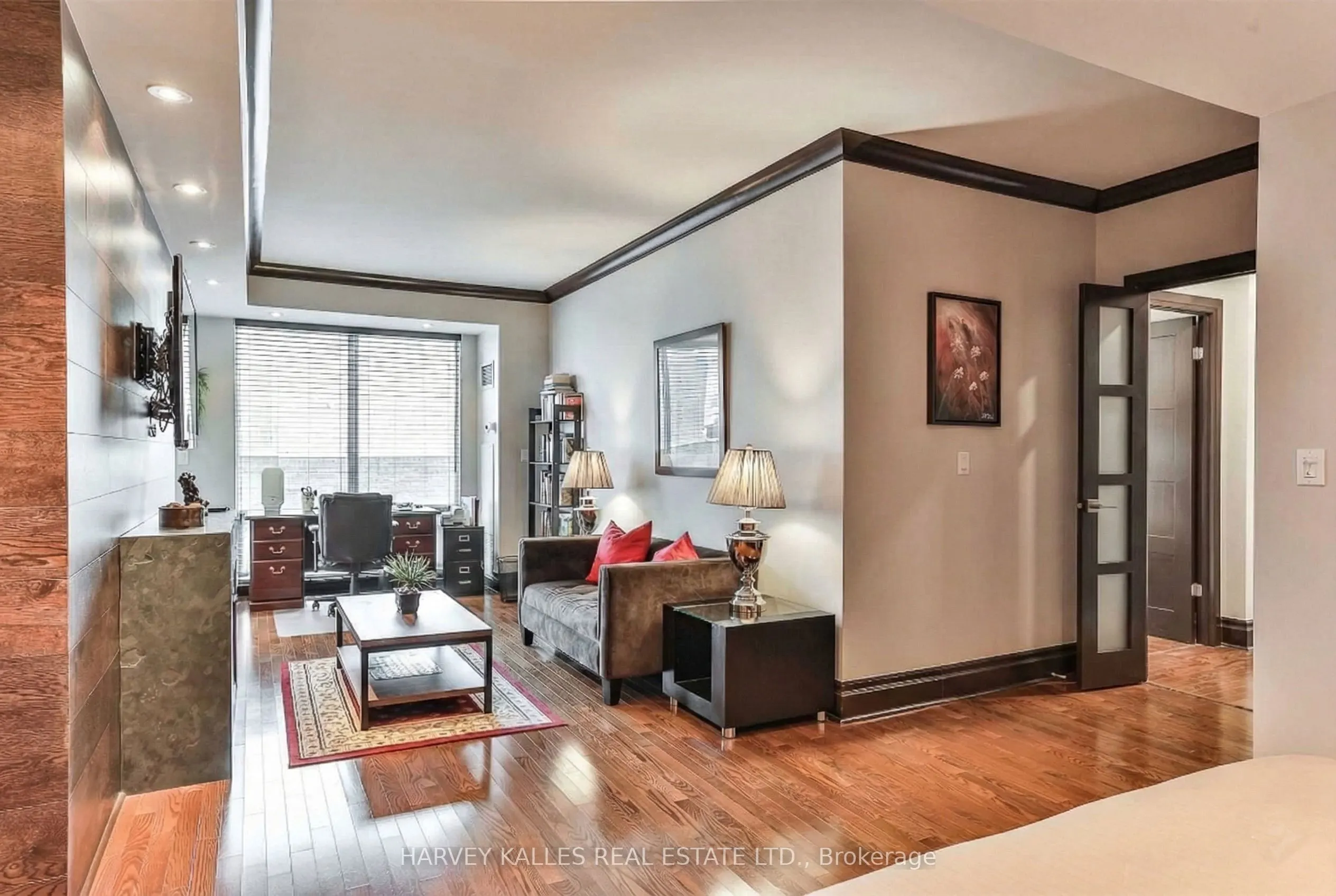 300 Bloor Street E #2701