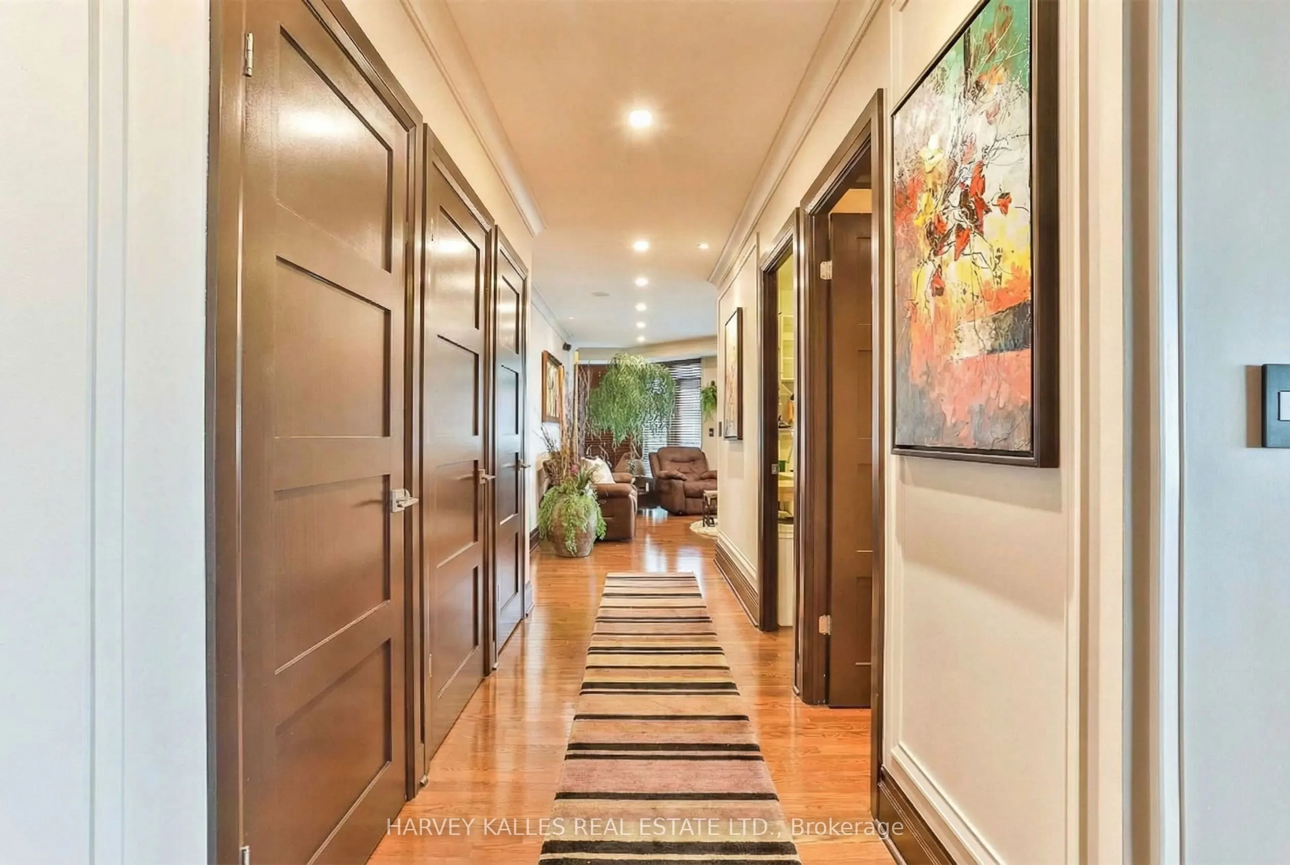 300 Bloor Street E #2701