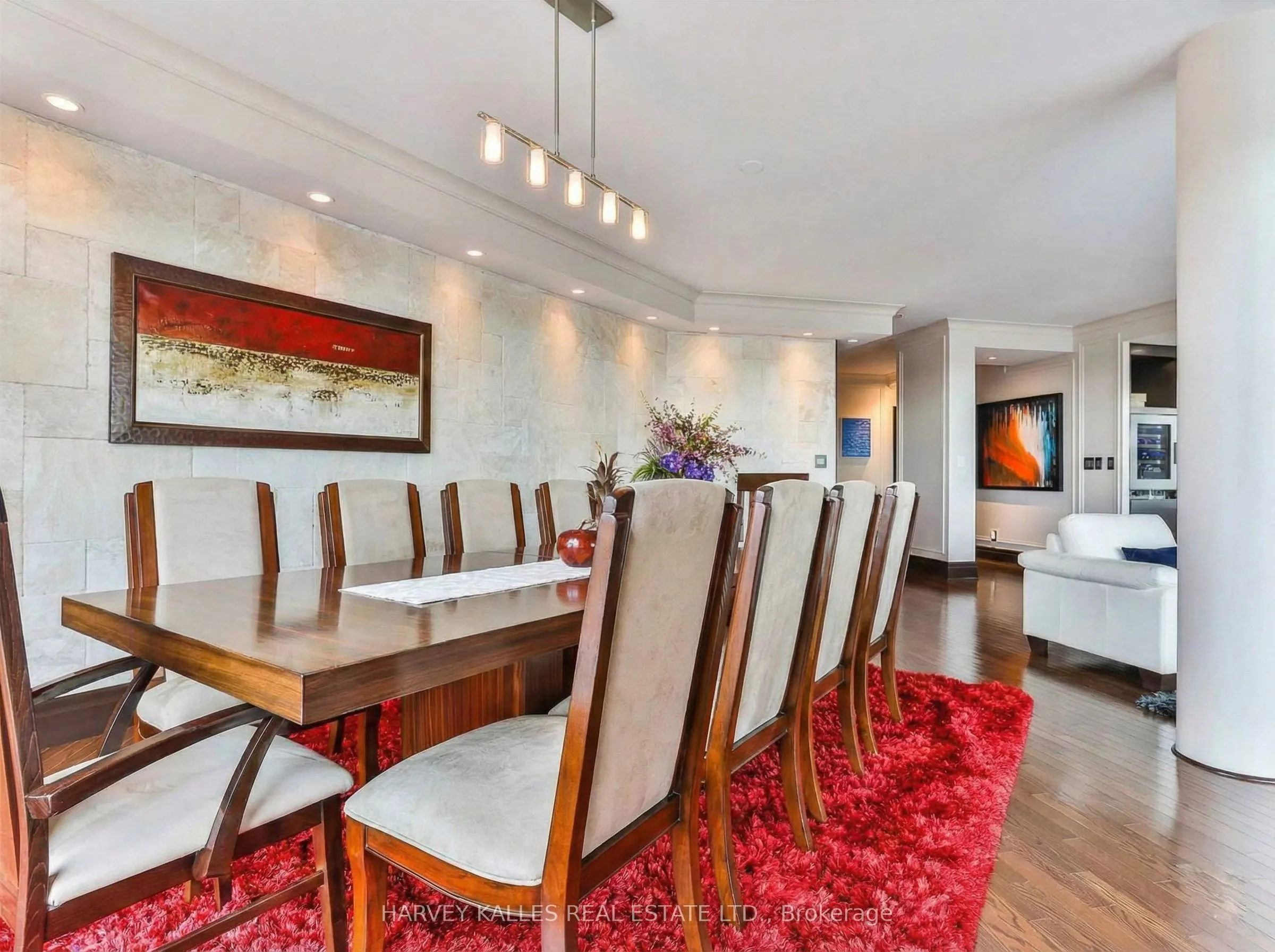 300 Bloor Street E #2701
