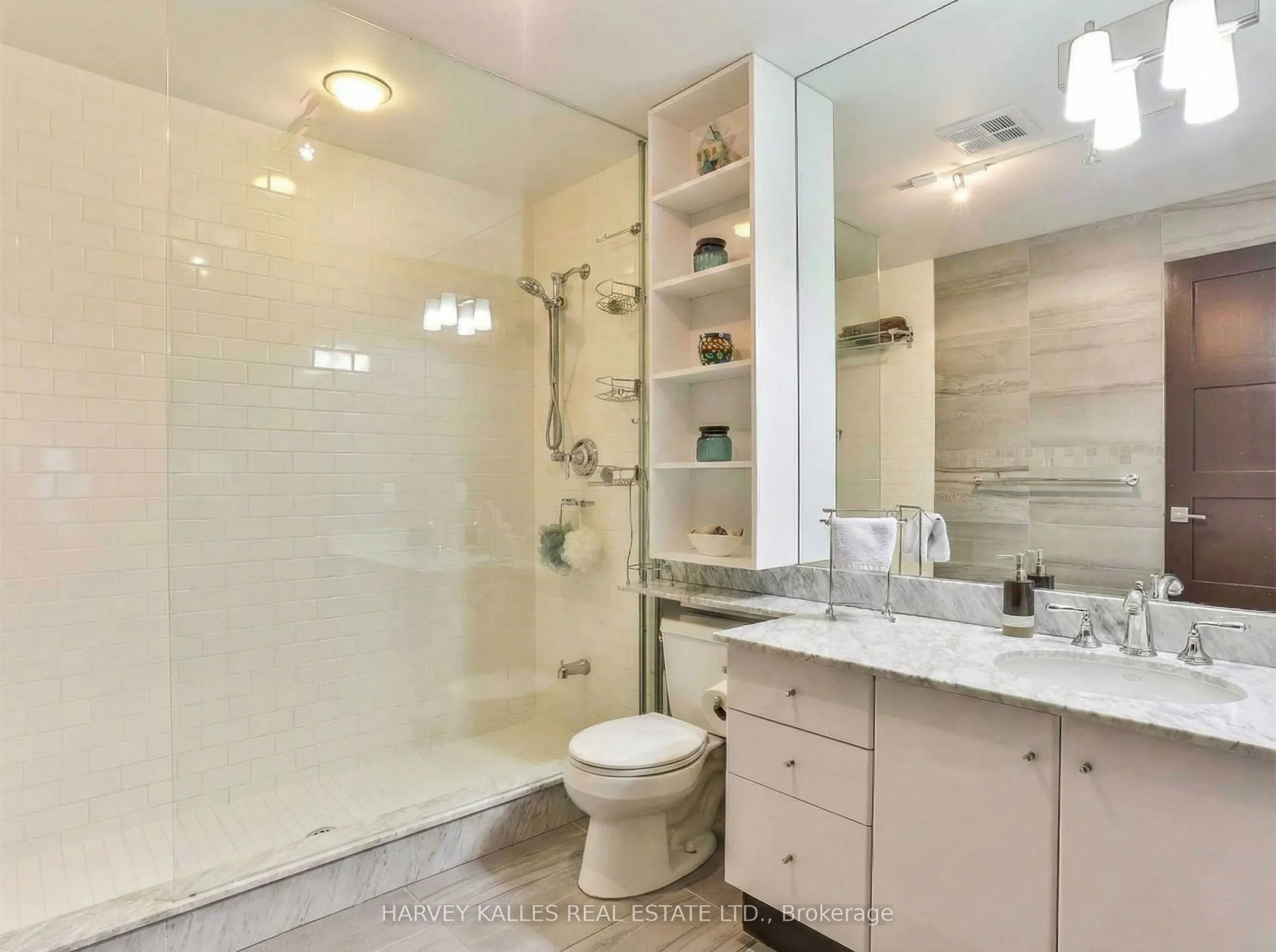 300 Bloor Street E #2701