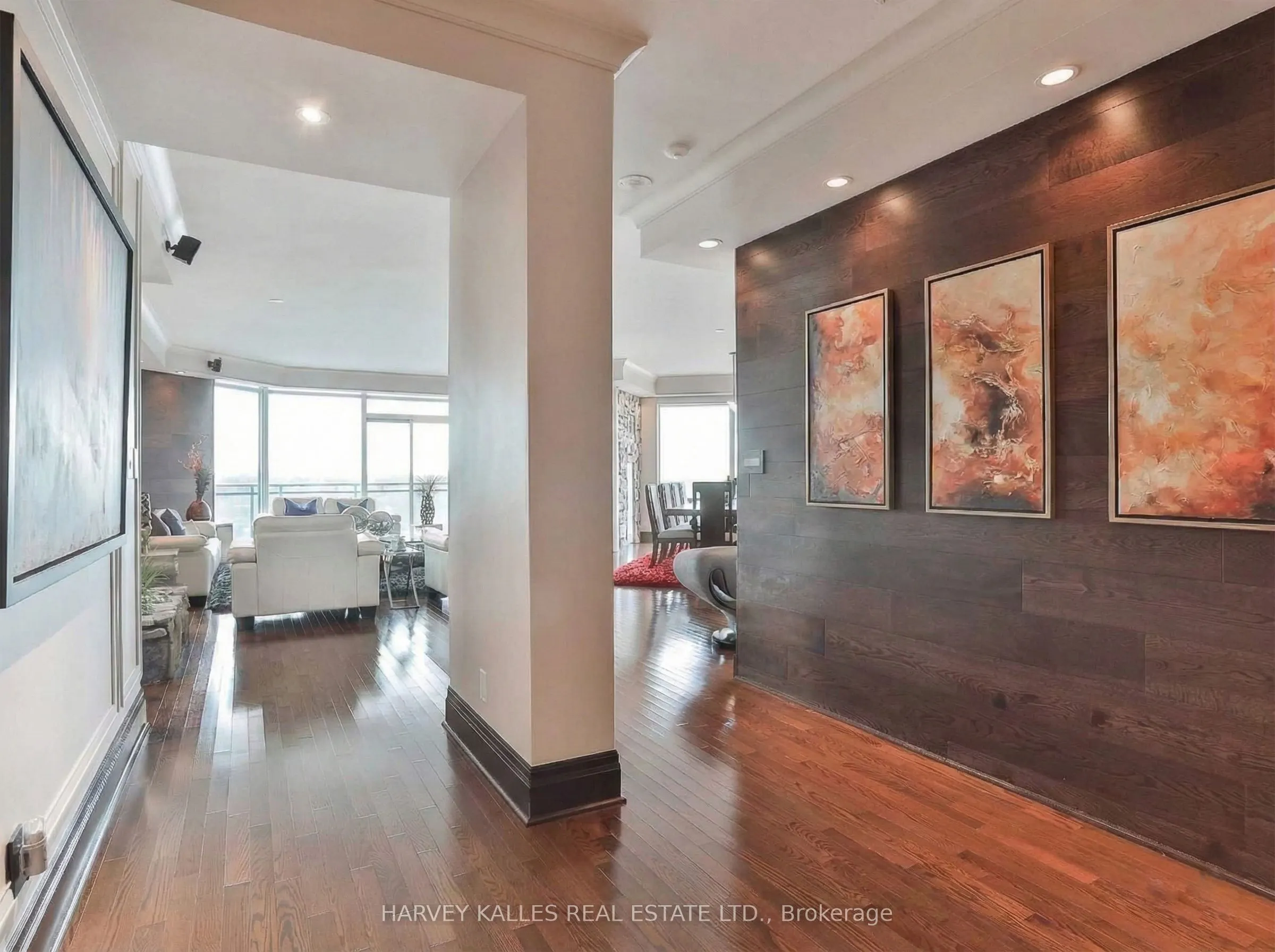 300 Bloor Street E #2701