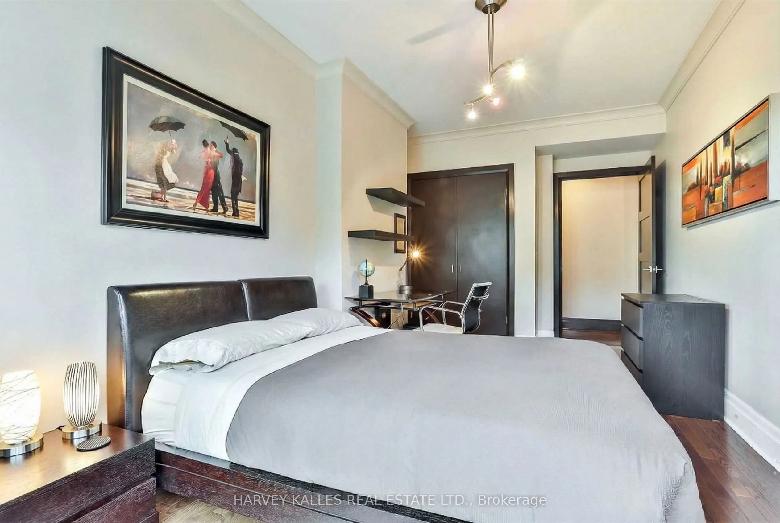 300 Bloor Street E #2701