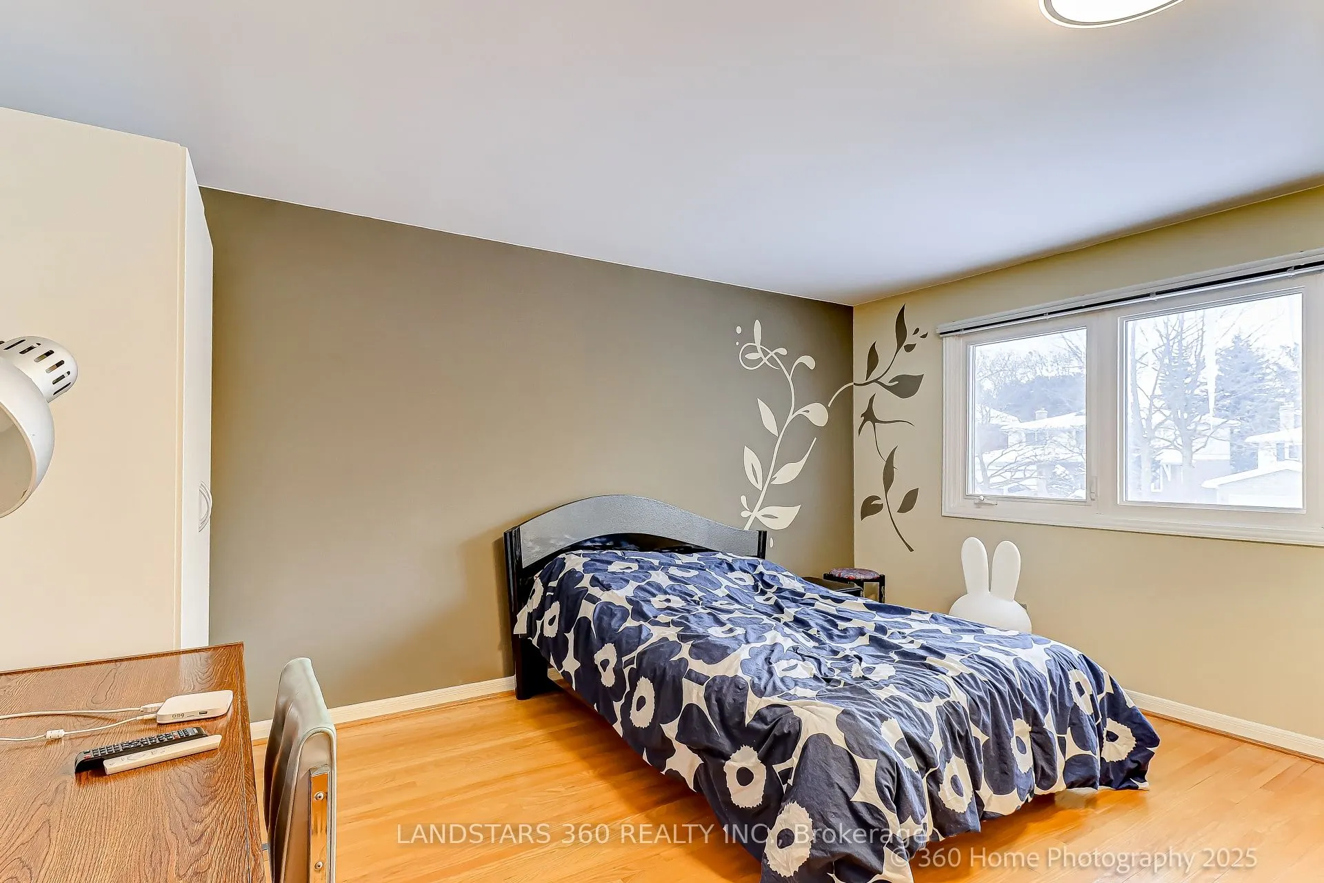 31 Whitehorn Crescent