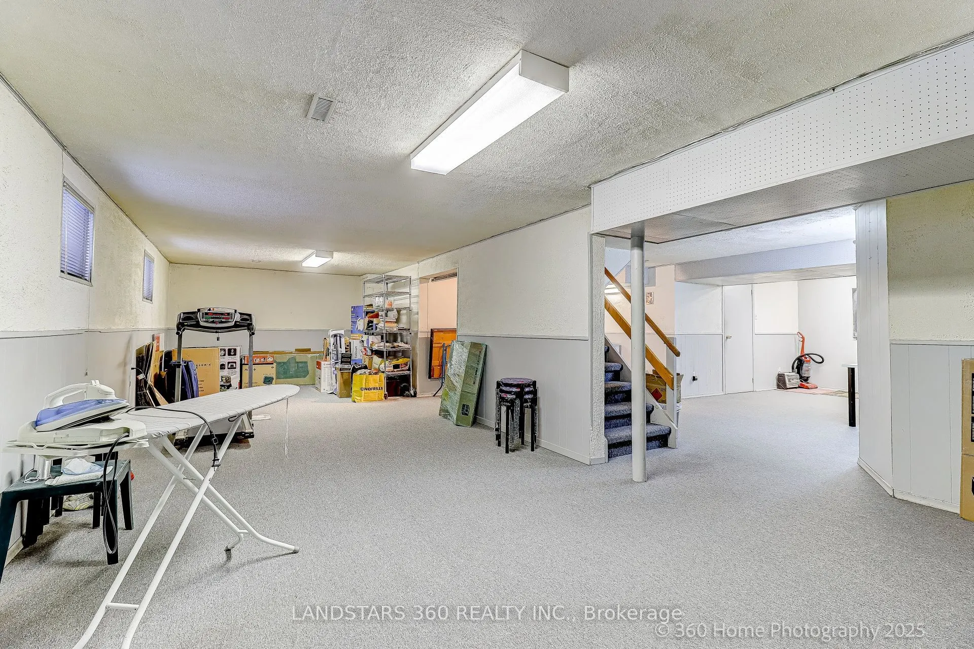 31 Whitehorn Crescent