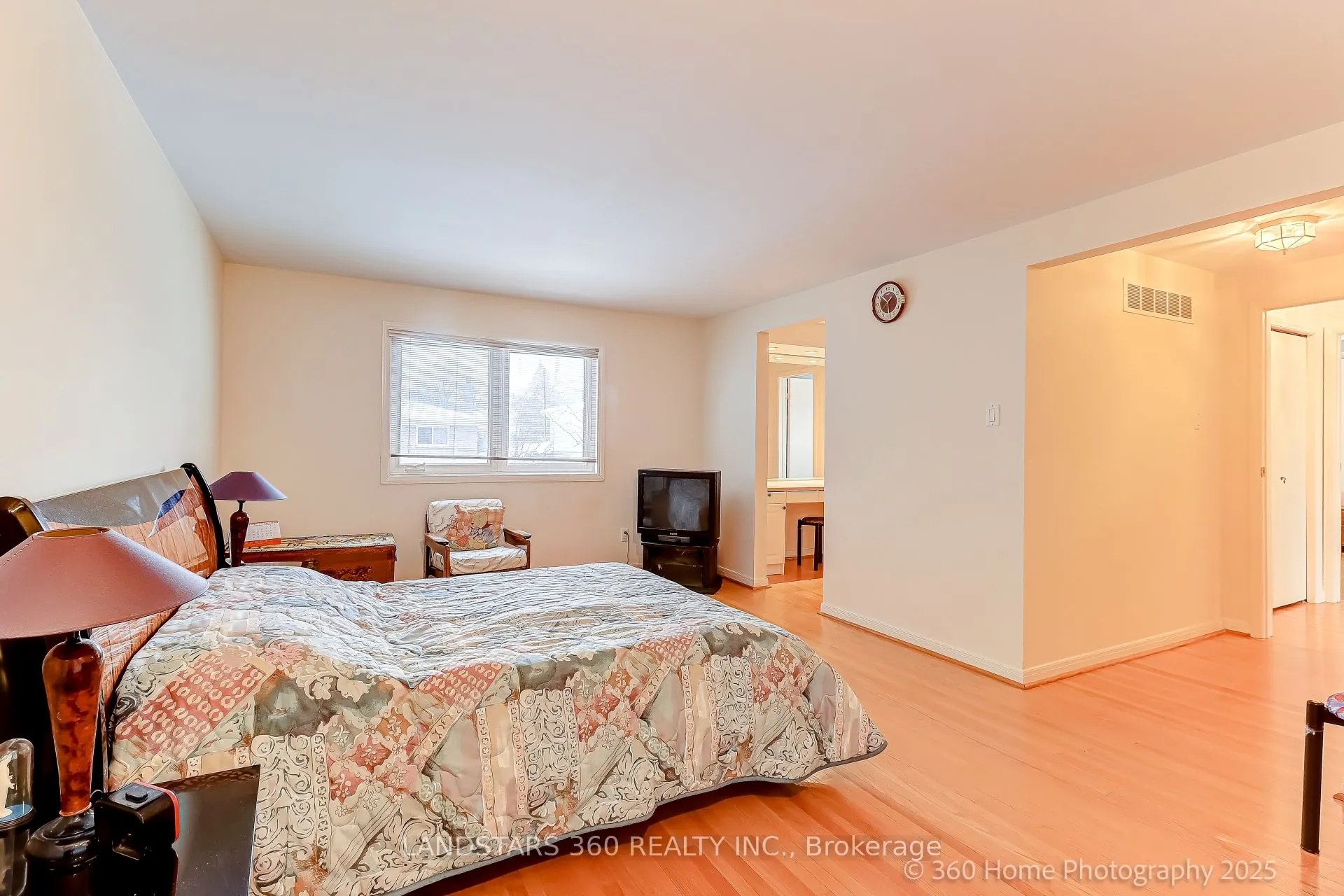 31 Whitehorn Crescent