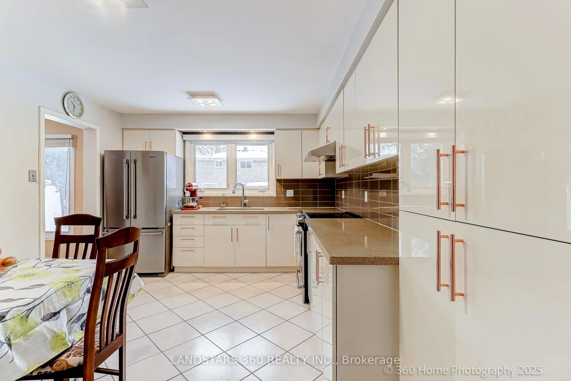 31 Whitehorn Crescent