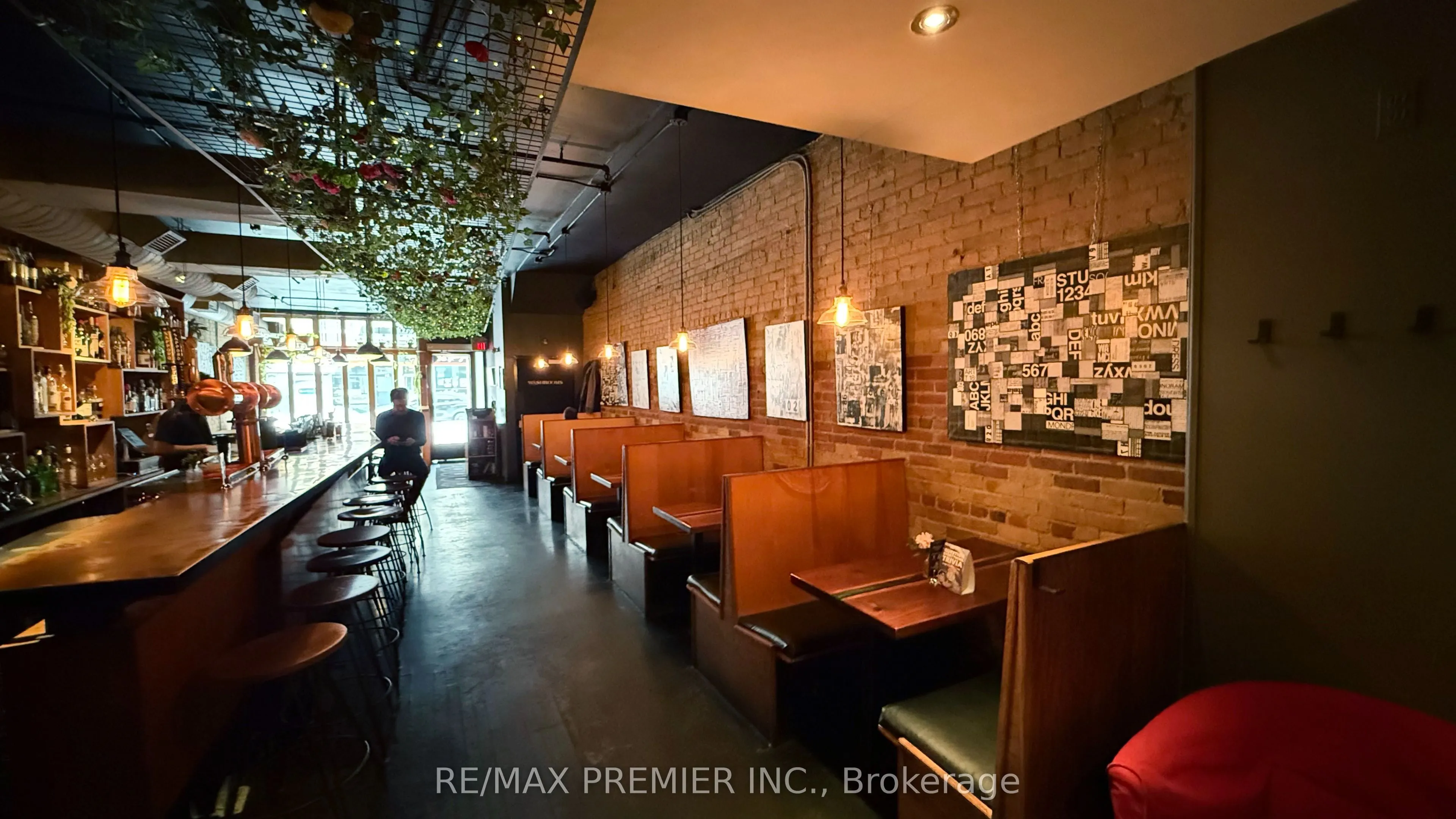 563 Bloor Street W #Main Floor