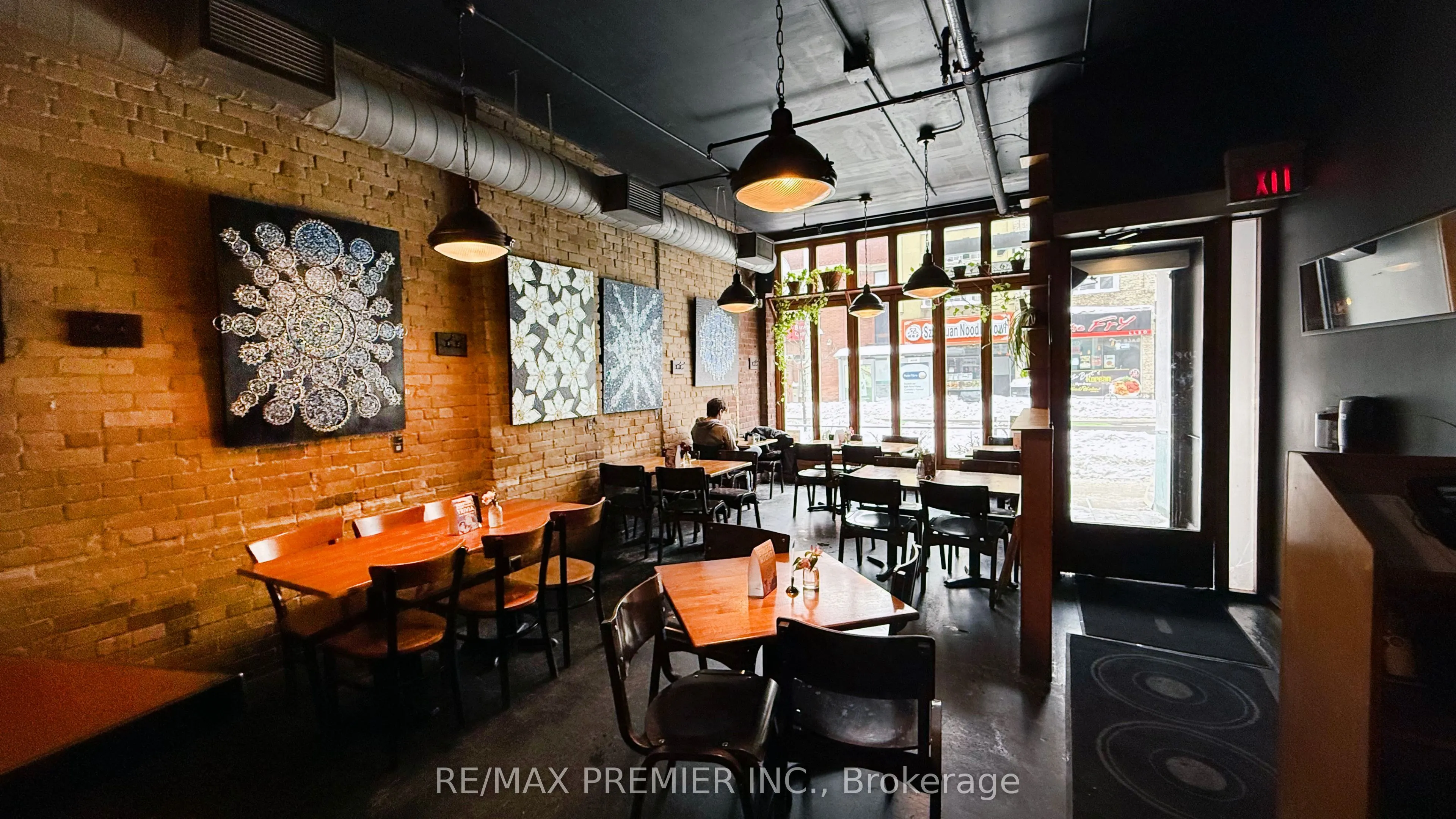 563 Bloor Street W #Main Floor