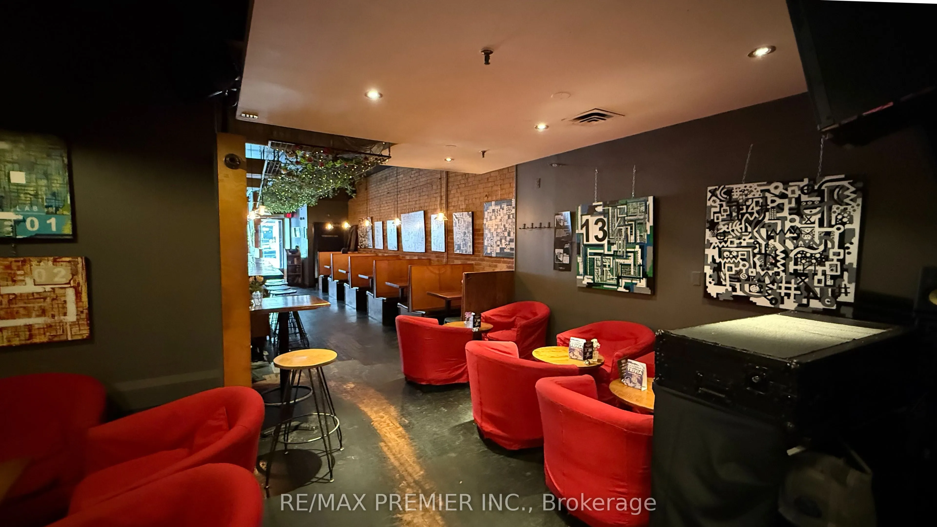 563 Bloor Street W #Main Floor