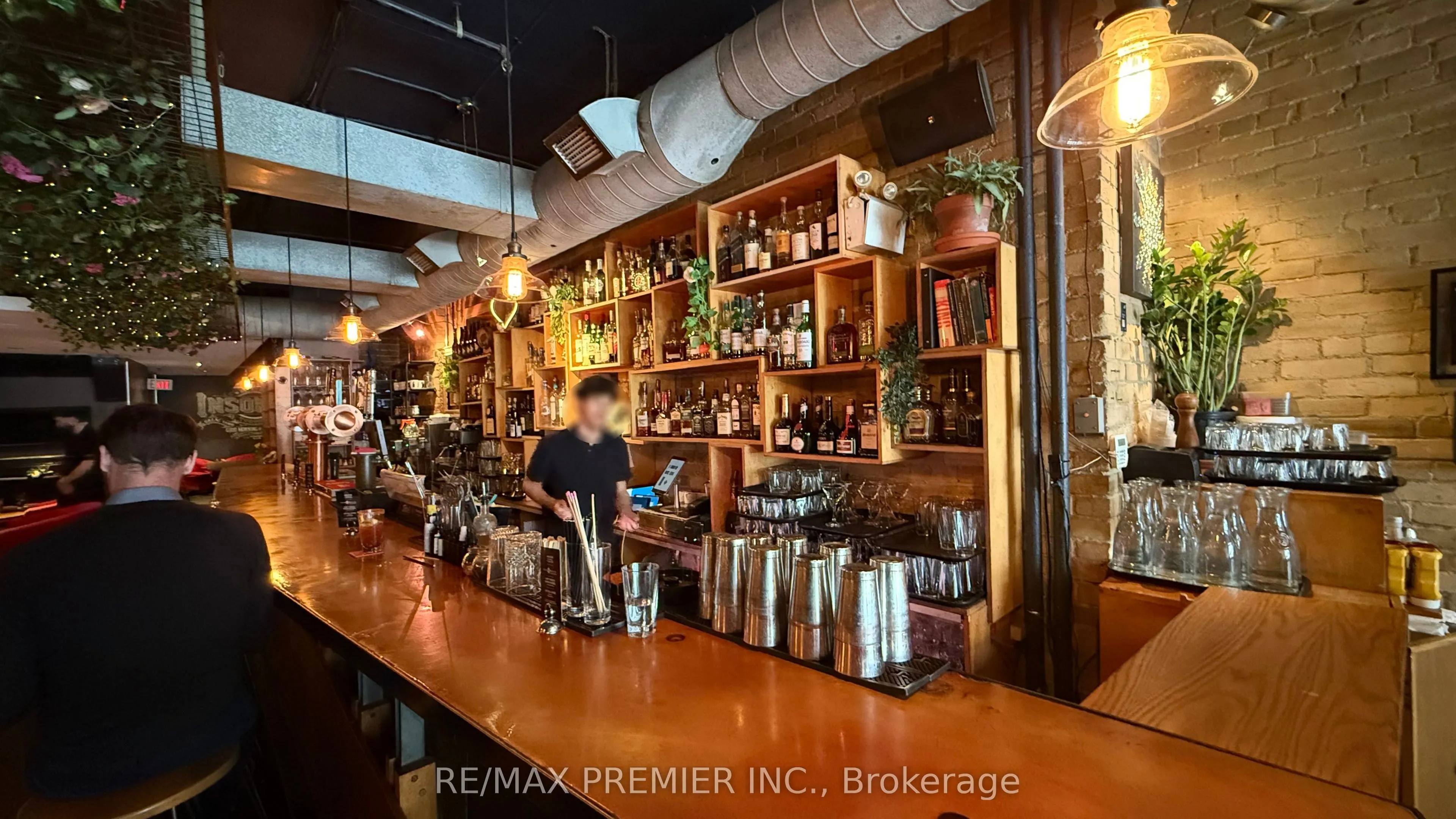563 Bloor Street W #Main Floor