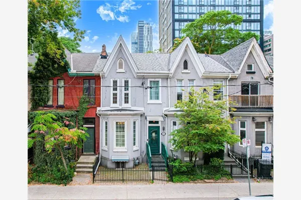 141 Gerrard Street E