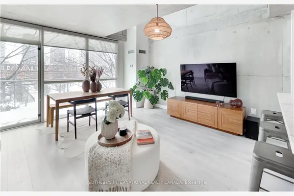 954 King Street W #312