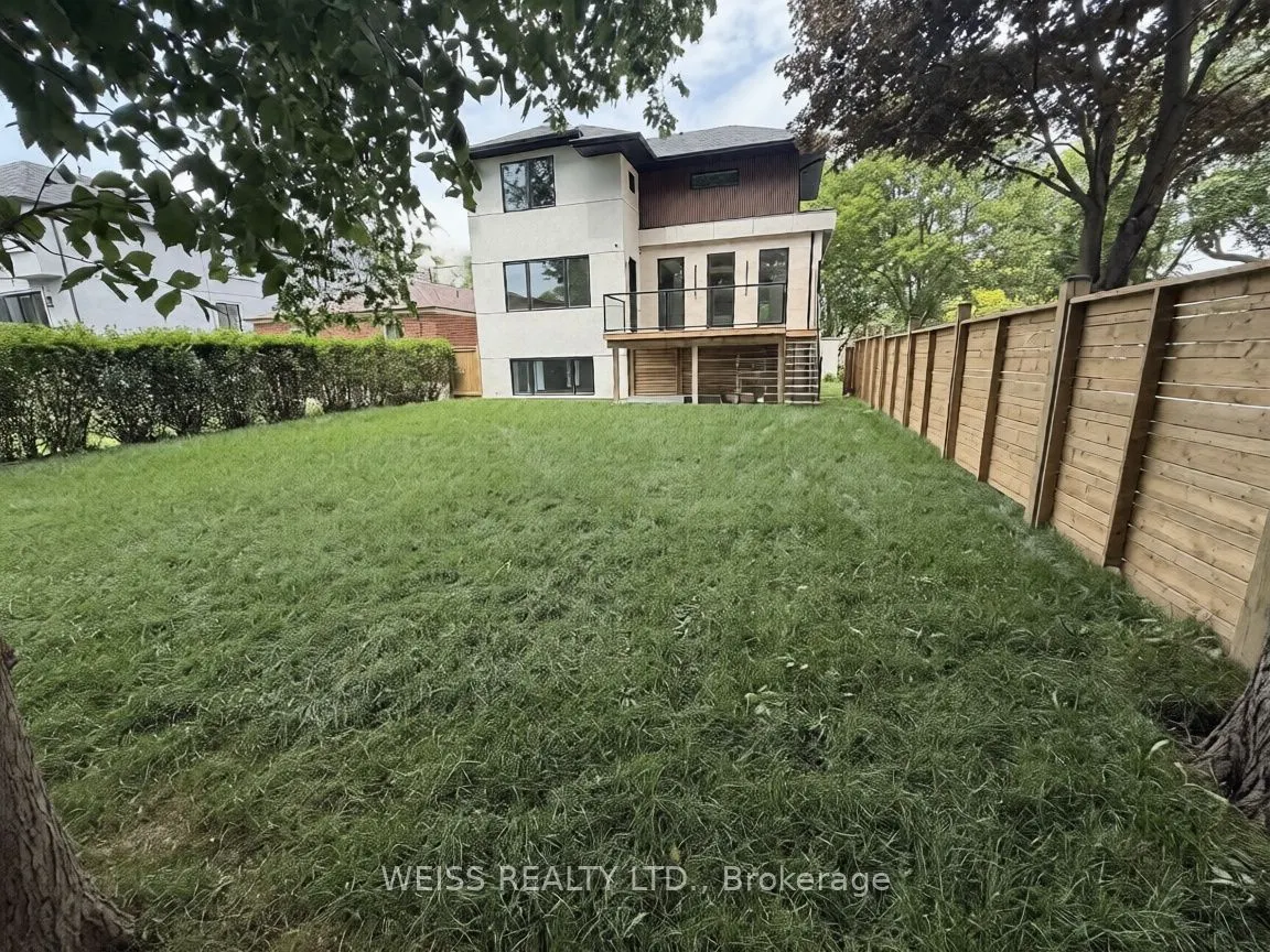 137 Bannockburn Avenue