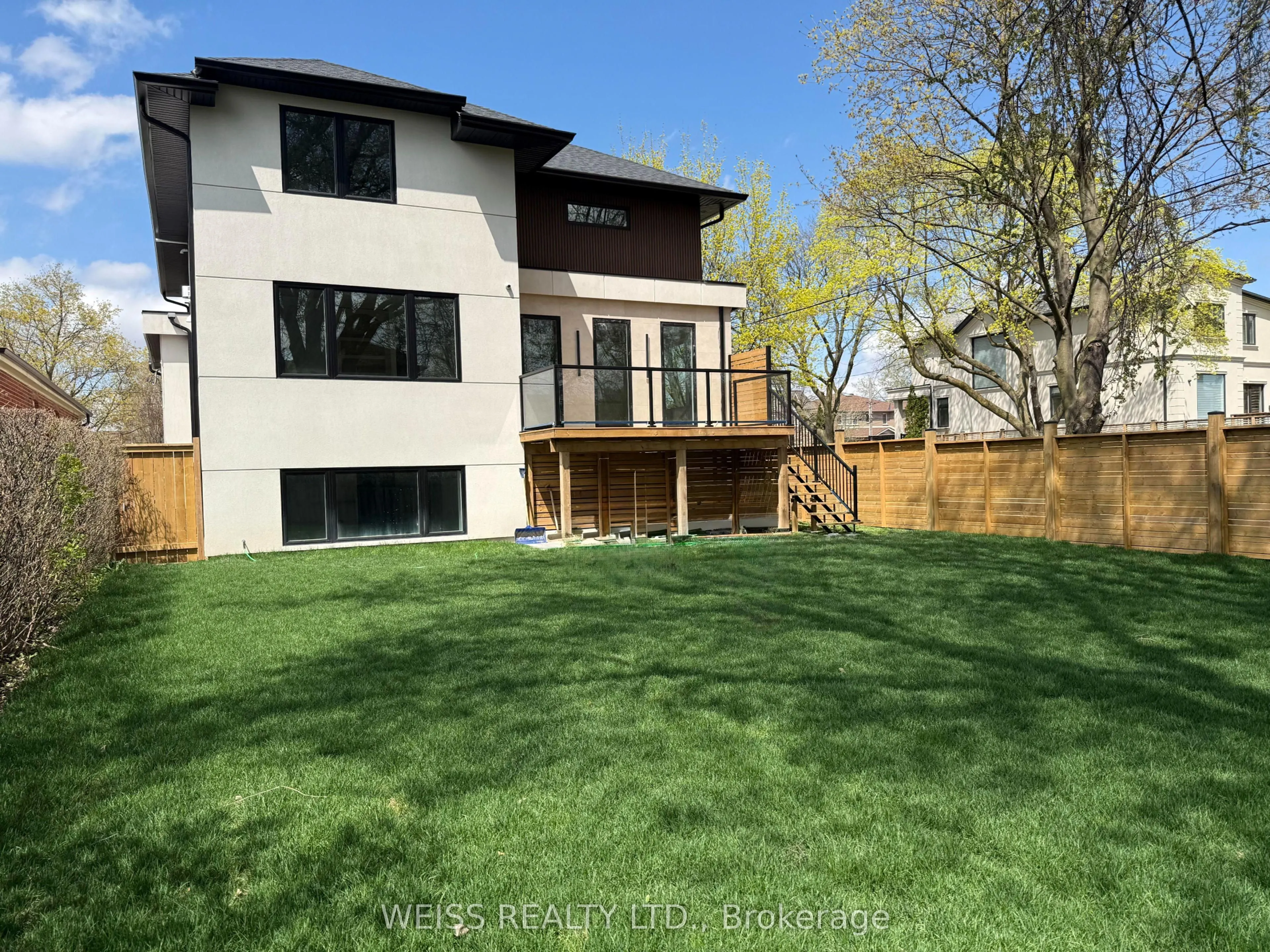 137 Bannockburn Avenue