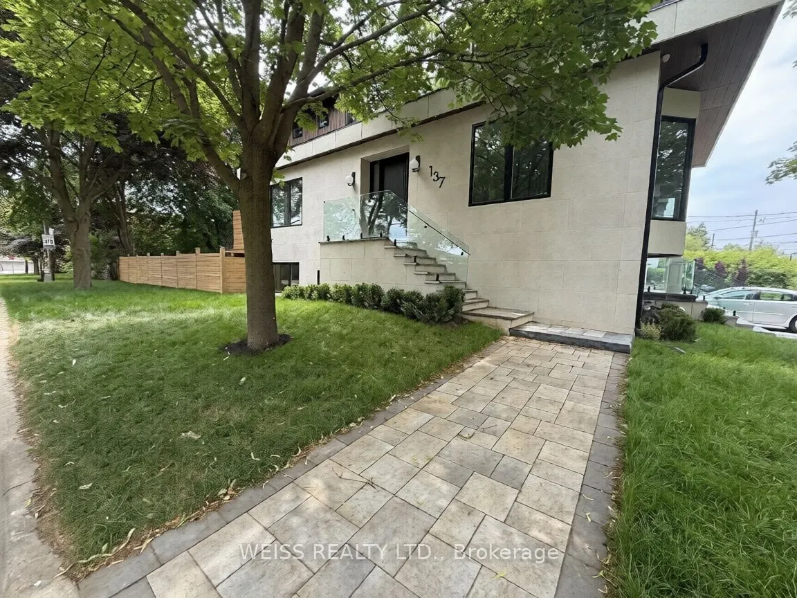 137 Bannockburn Avenue