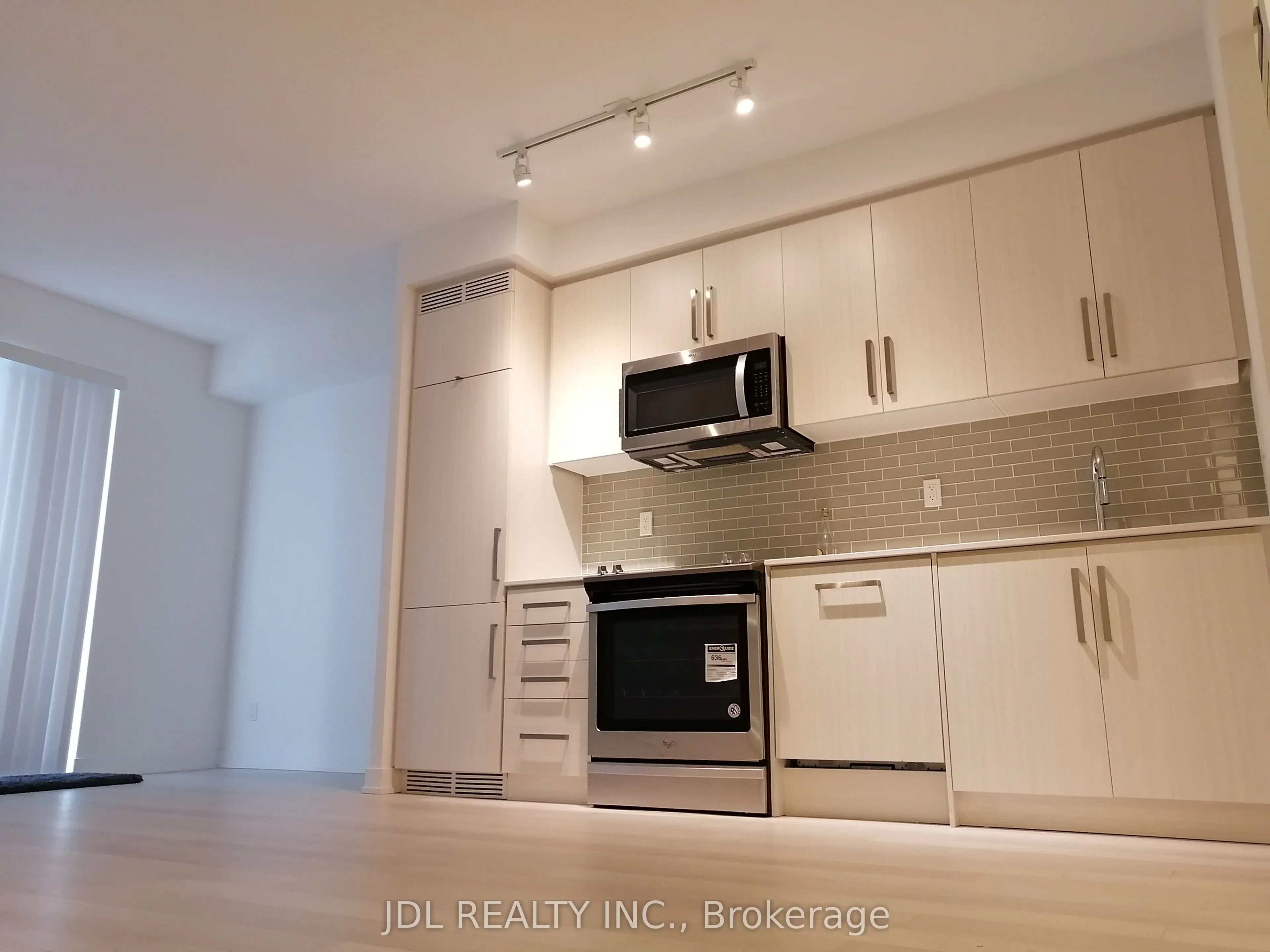 5180 yonge Street #2112