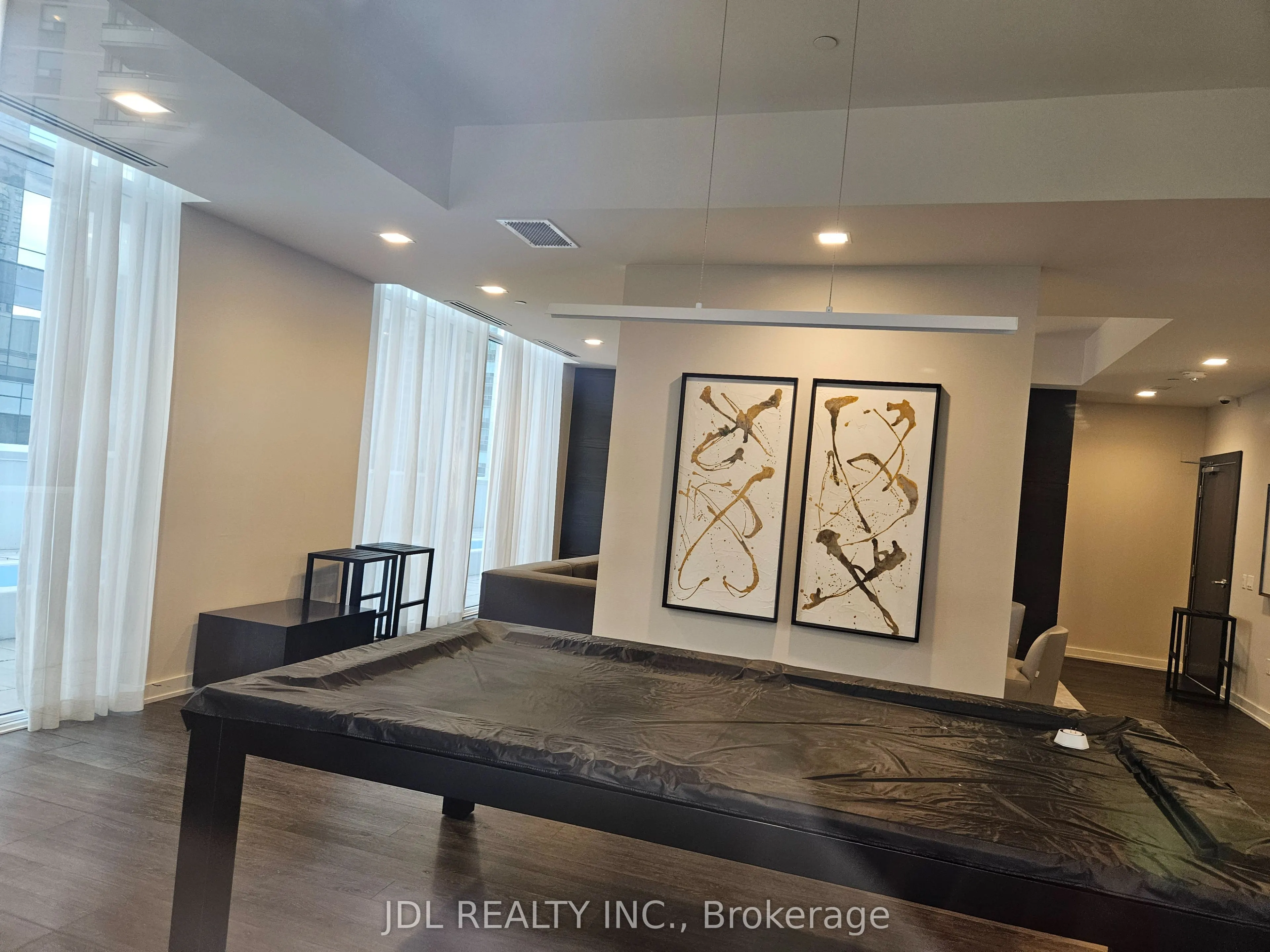 5180 yonge Street #2112