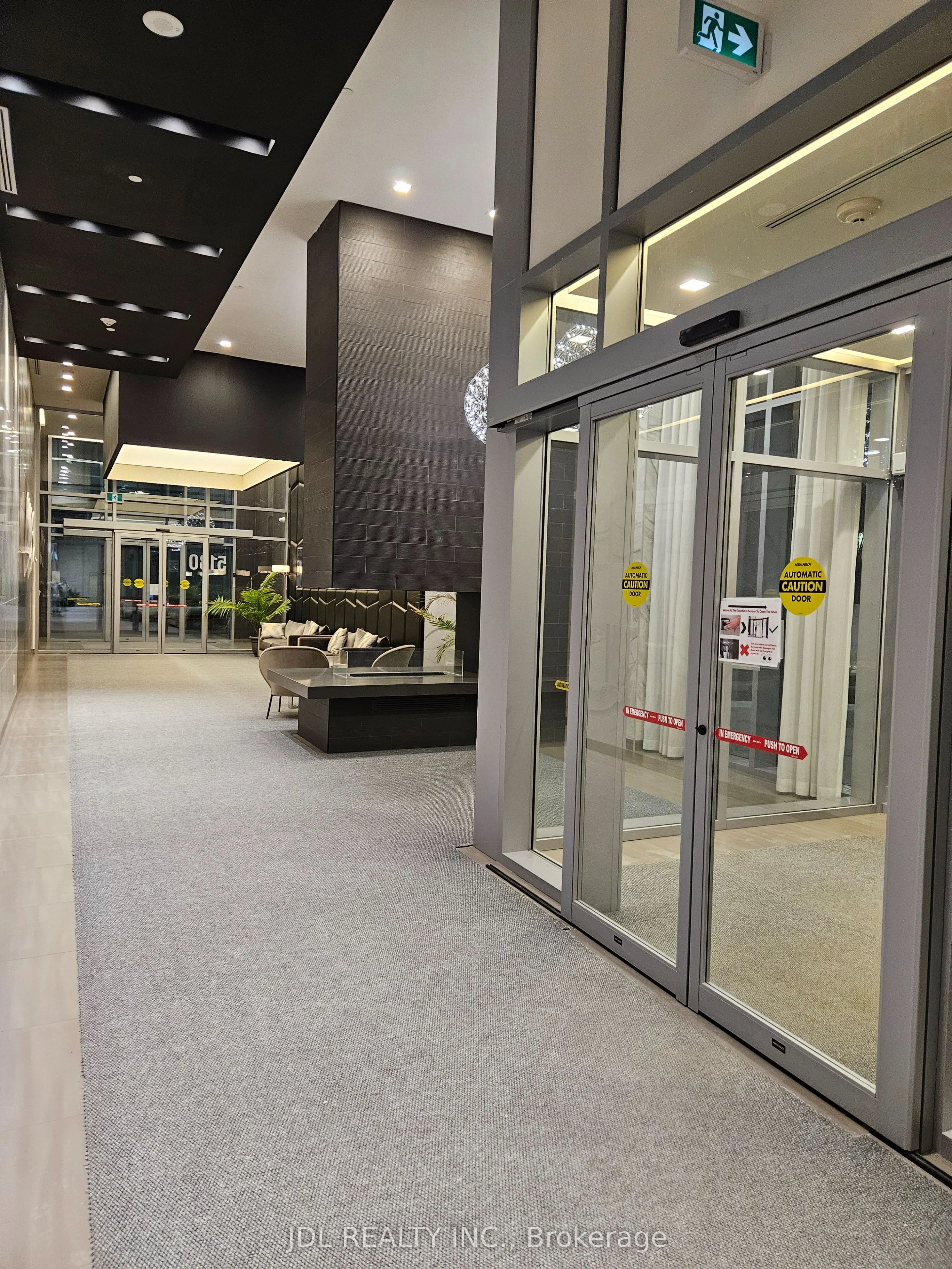 5180 yonge Street #2112
