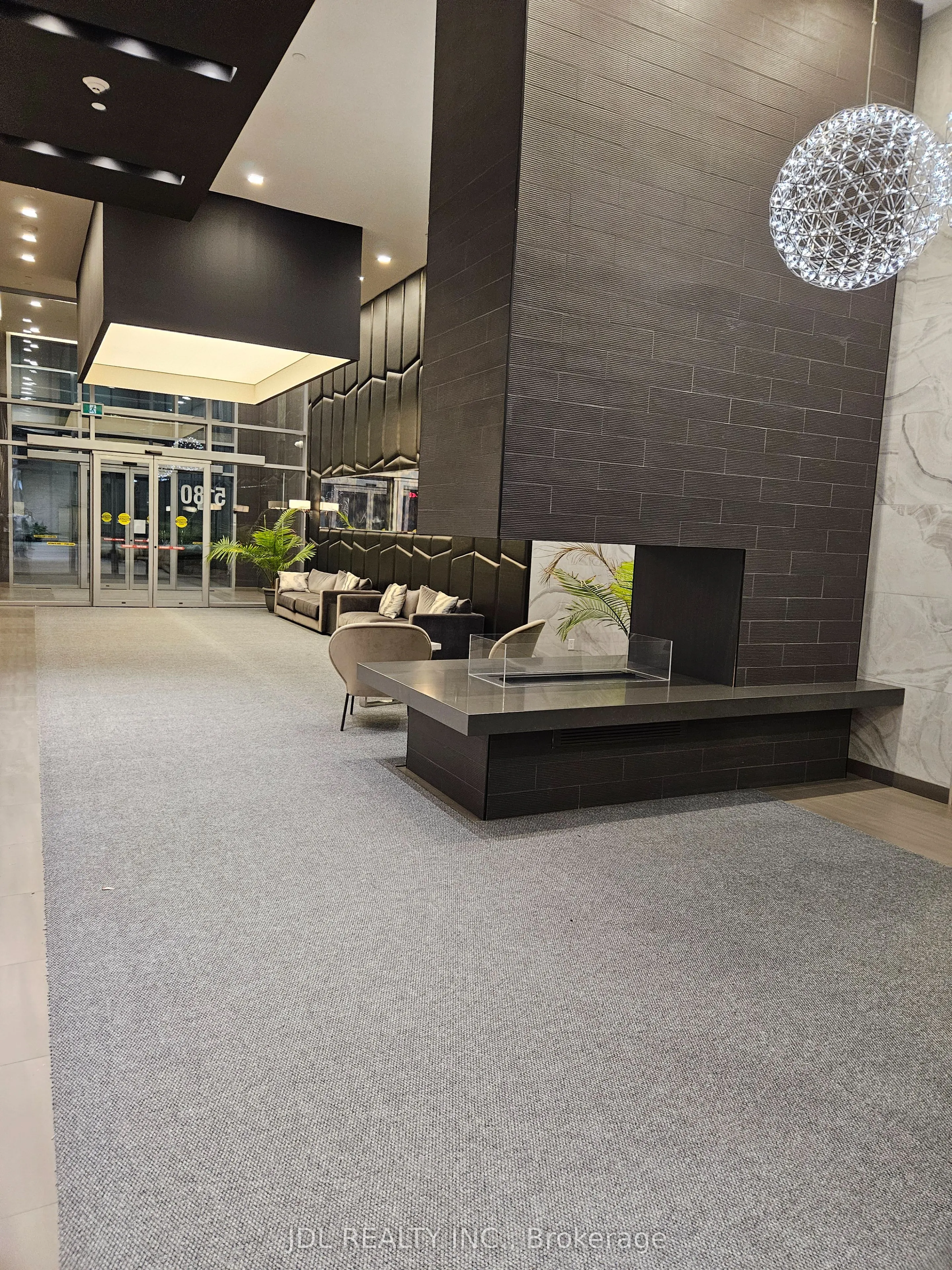 5180 yonge Street #2112