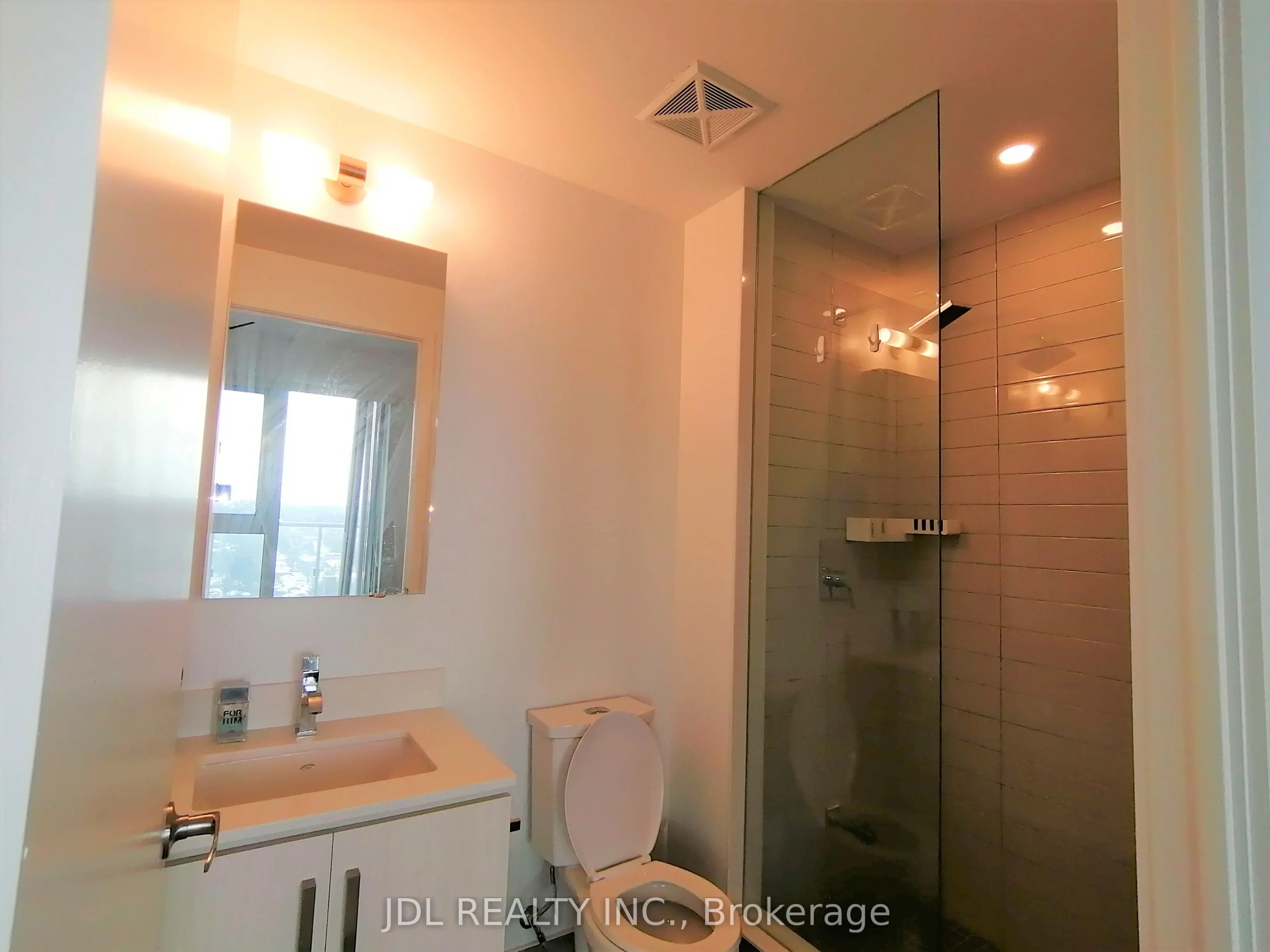 5180 yonge Street #2112