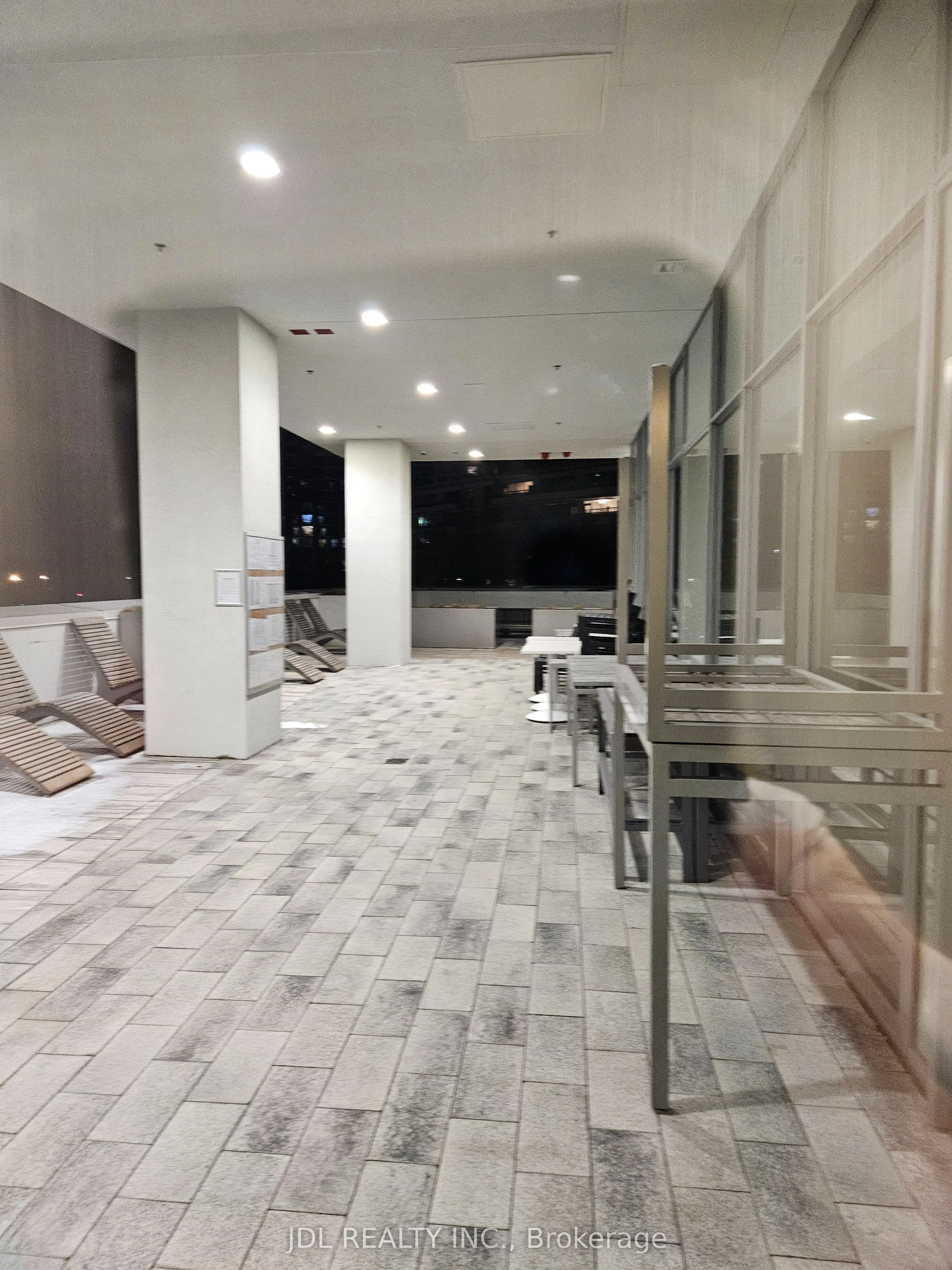 5180 yonge Street #2112