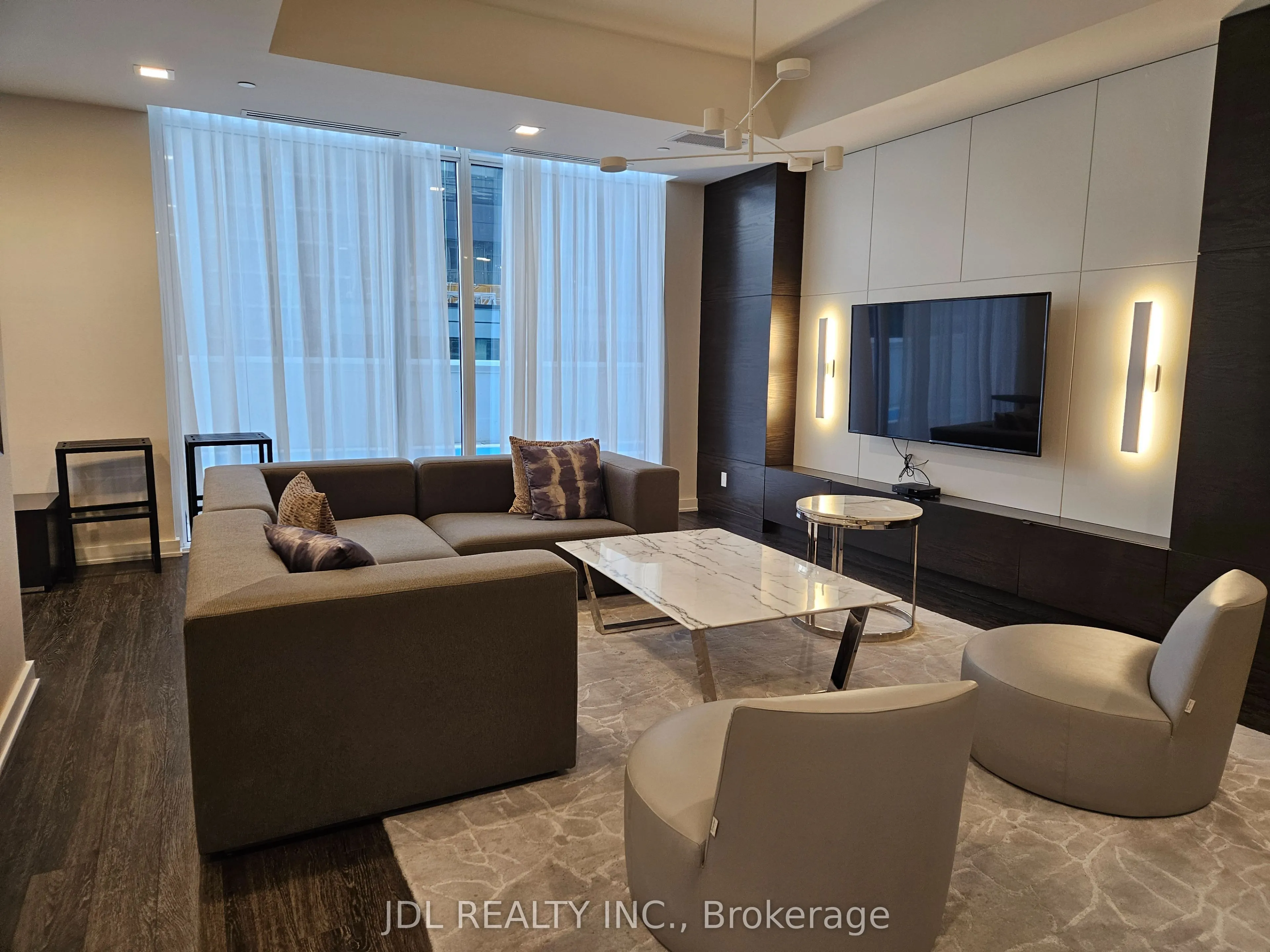 5180 yonge Street #2112
