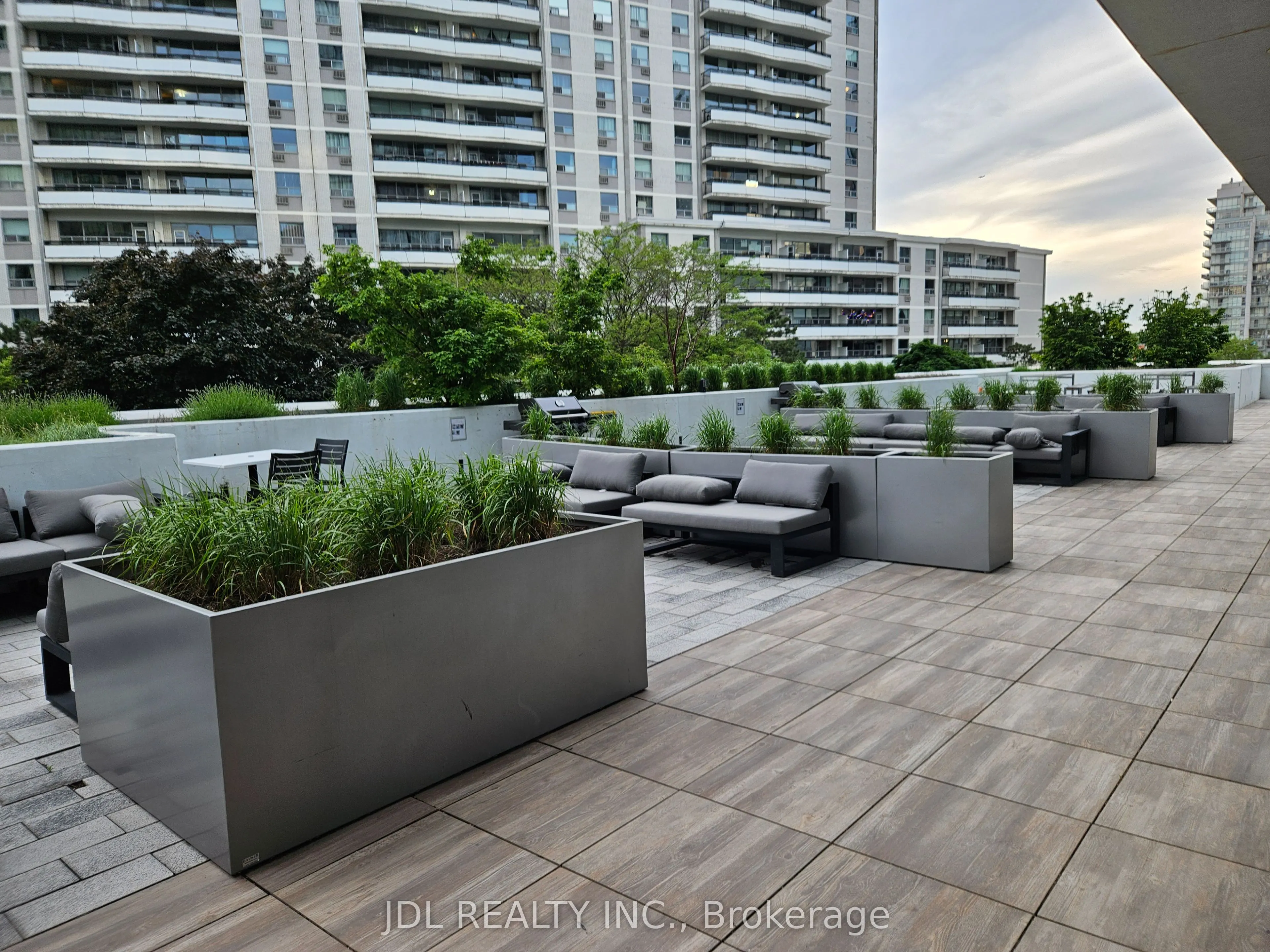 5180 yonge Street #2112