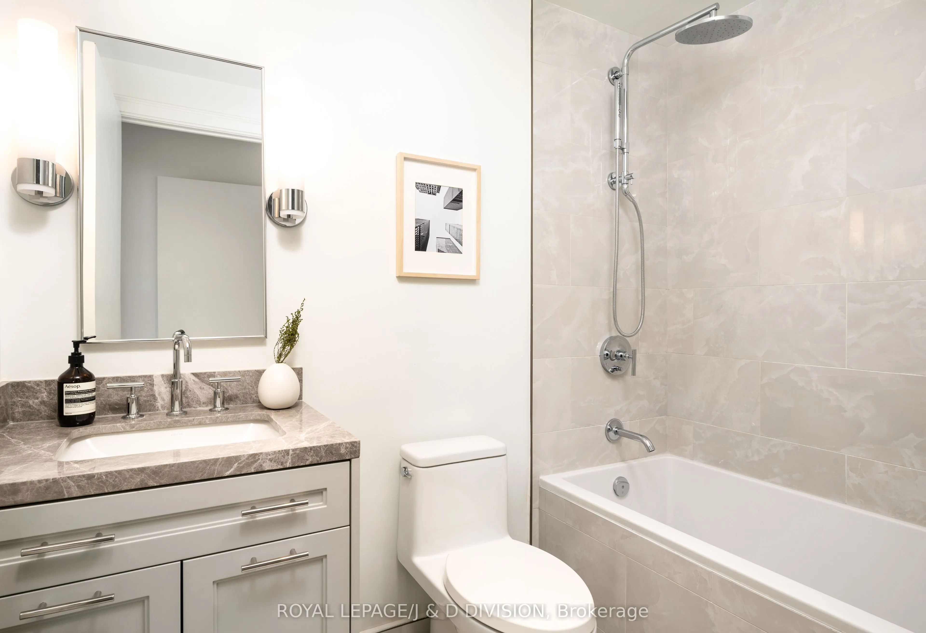 1 Strathgowan Avenue #408