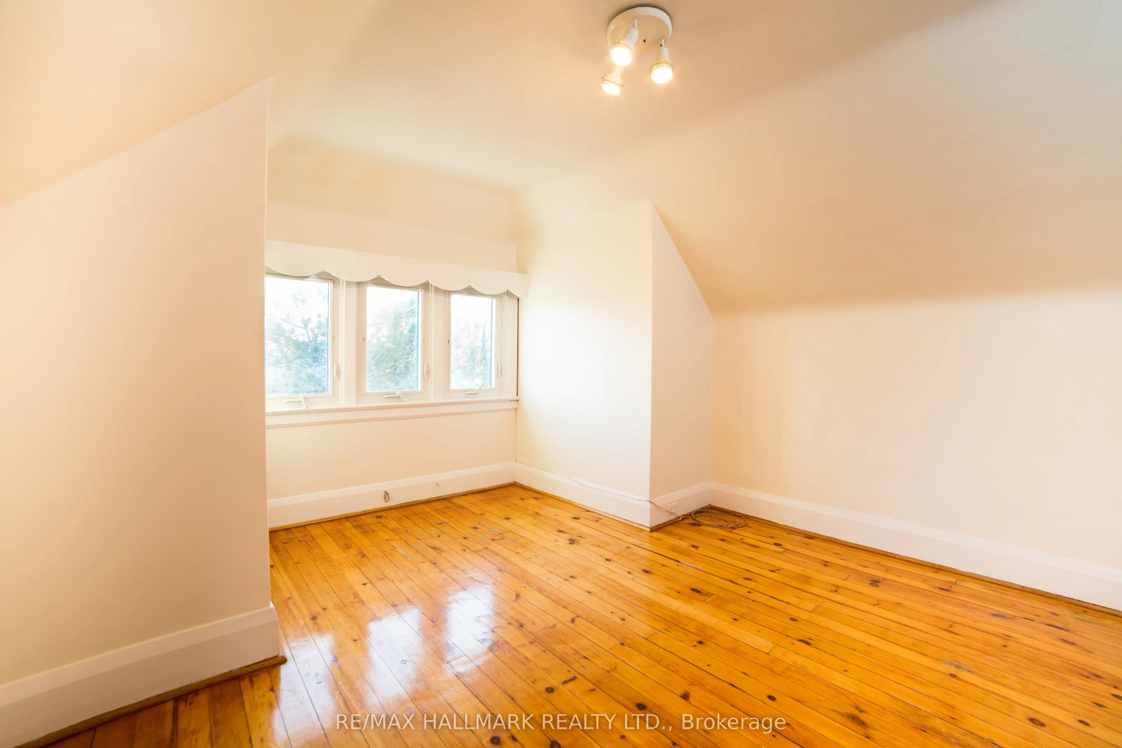 40 Snowdon Avenue