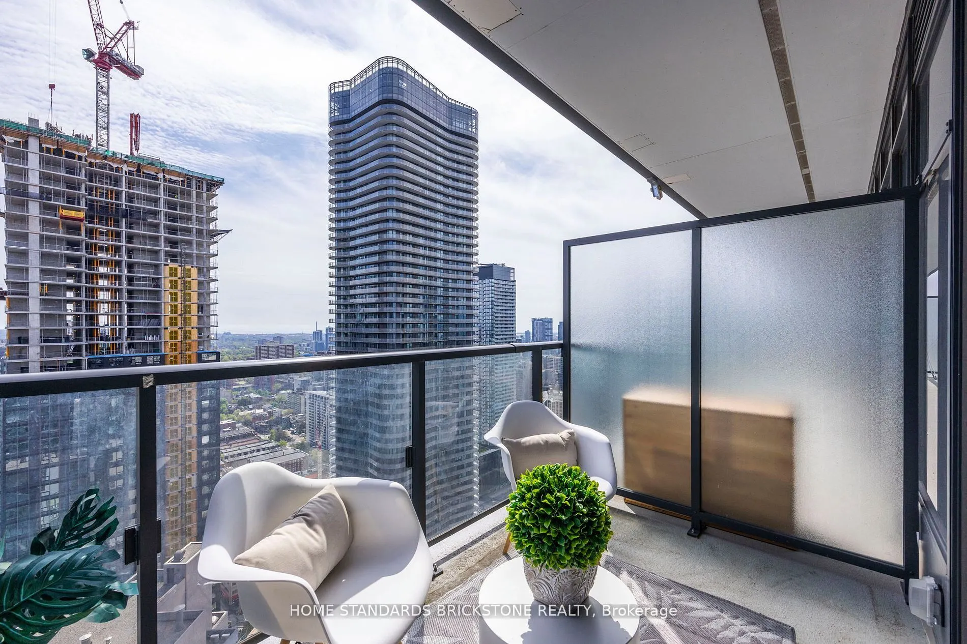 955 Bay Street #3907