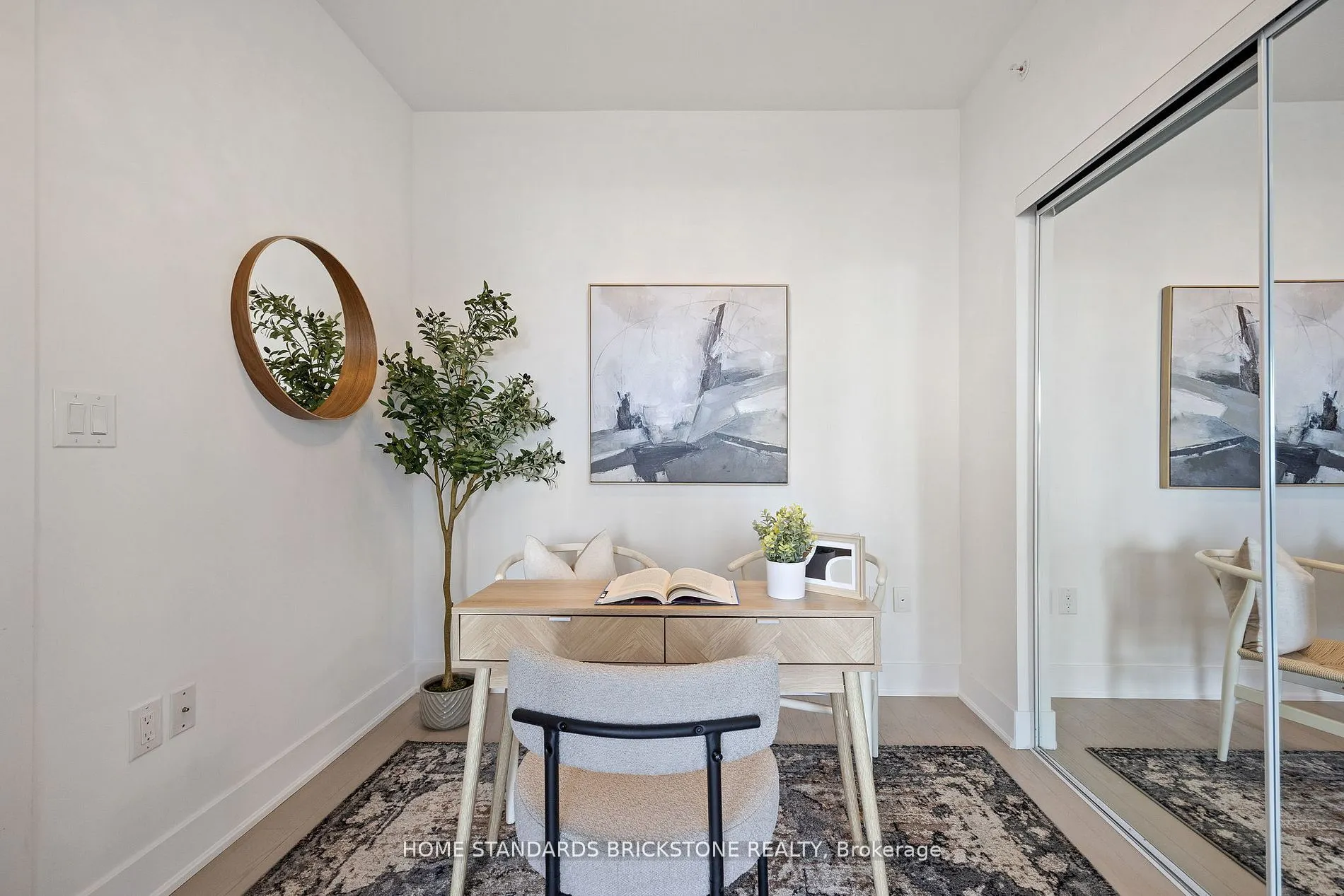 955 Bay Street #3907