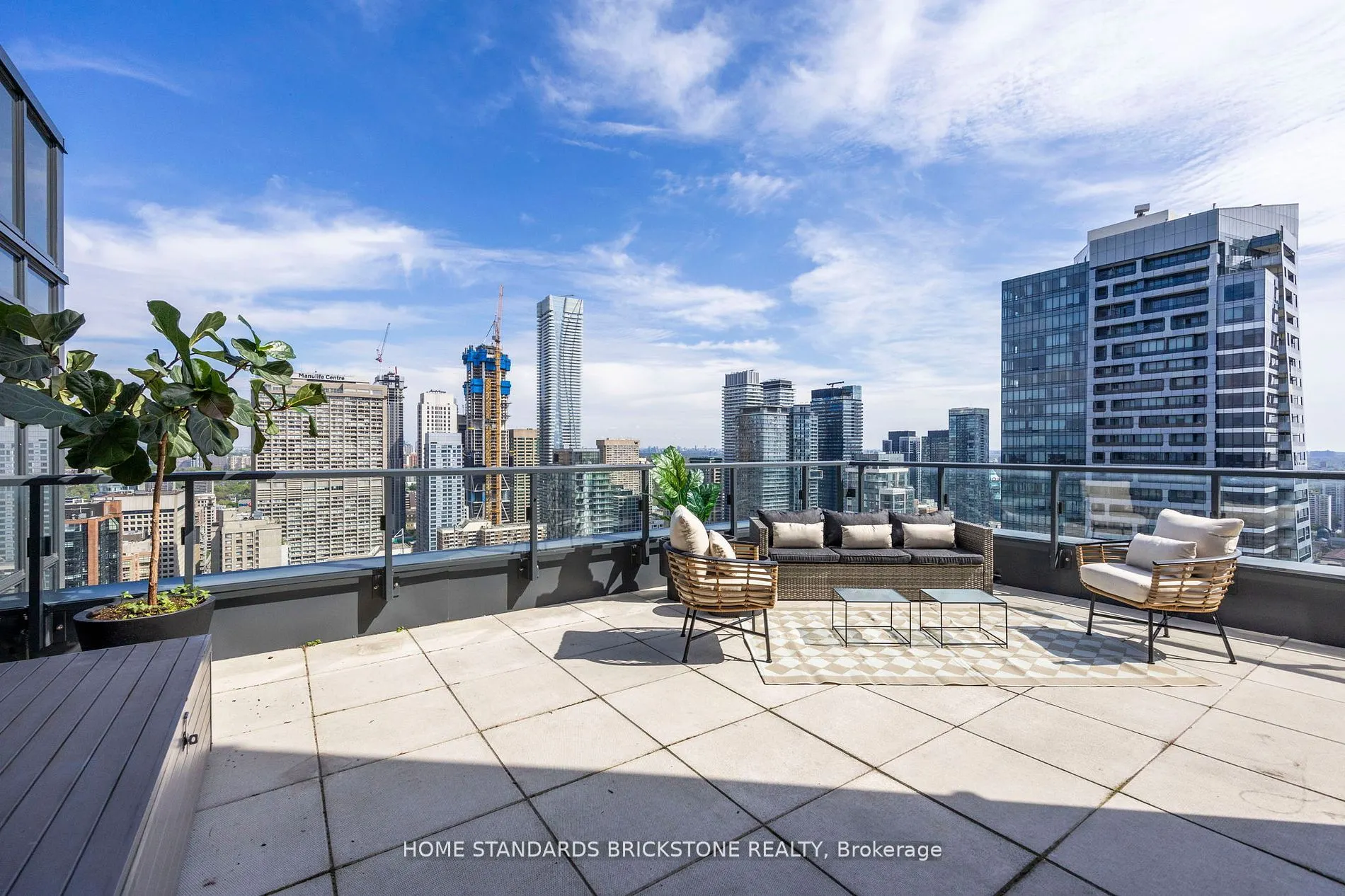 955 Bay Street #3907