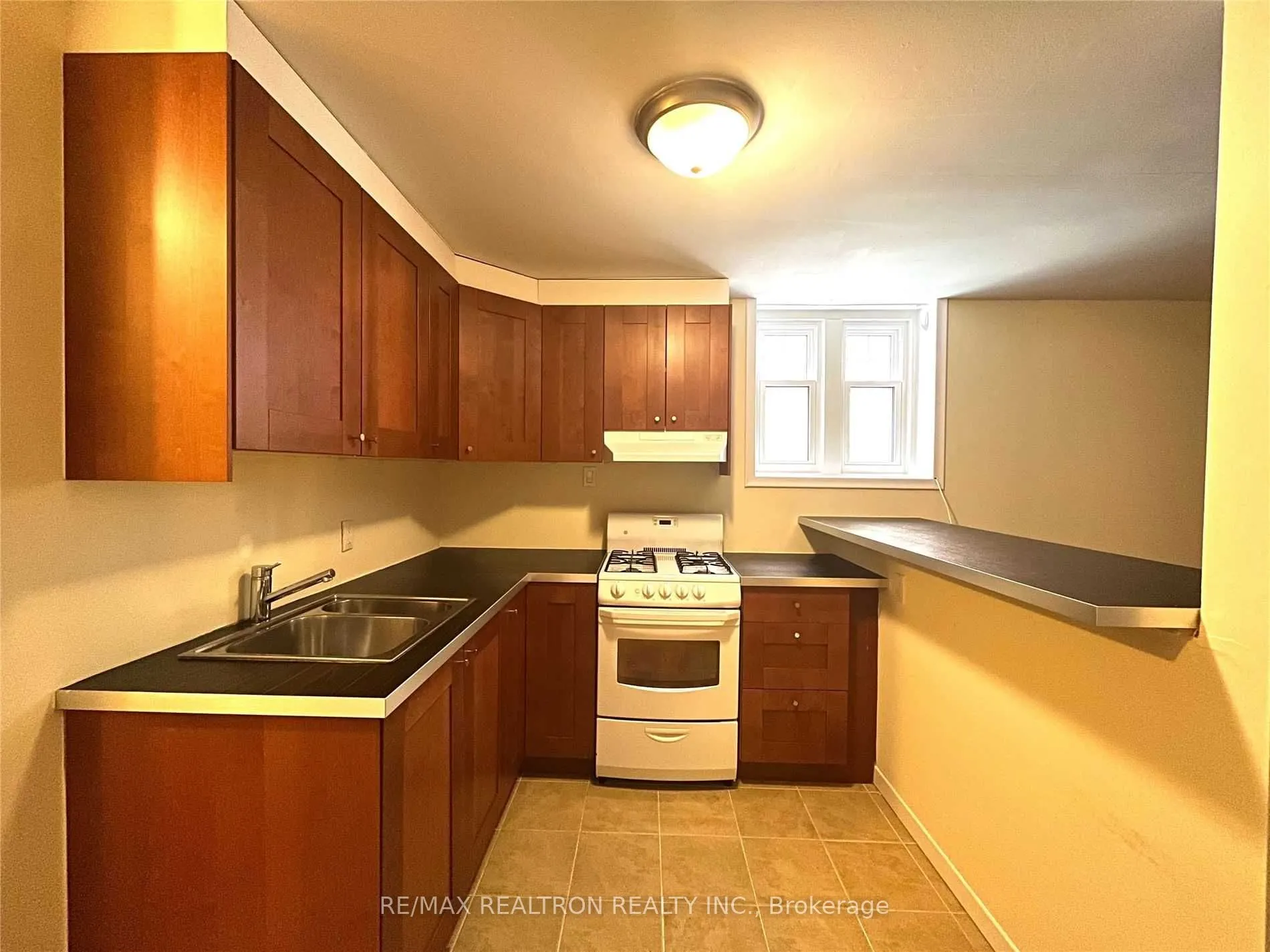 485 Oriole Parkway #A