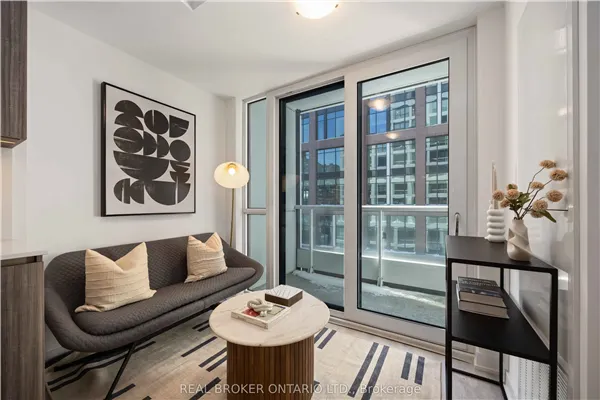 15 Richardson Street #725