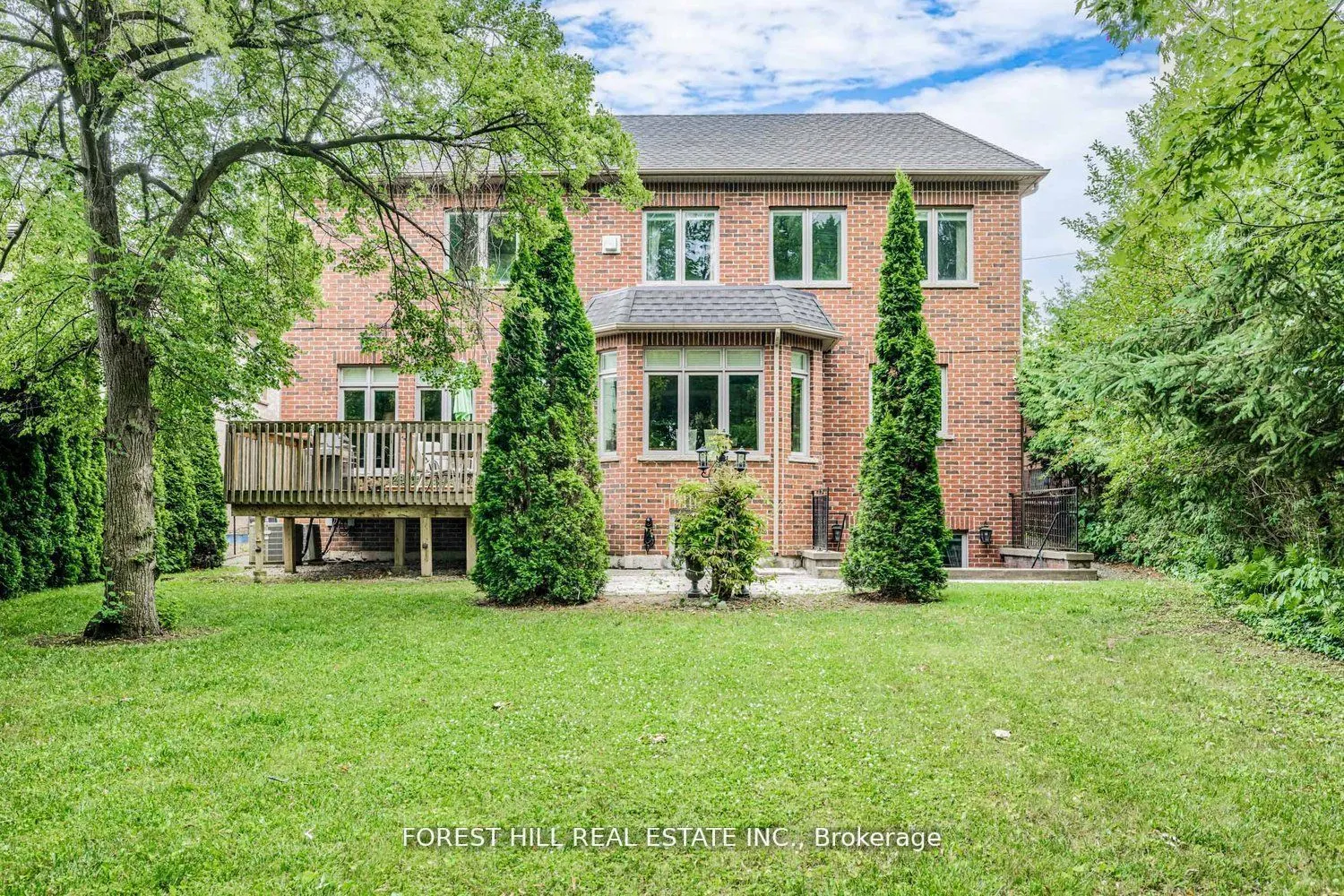 60 Hawksbury Drive