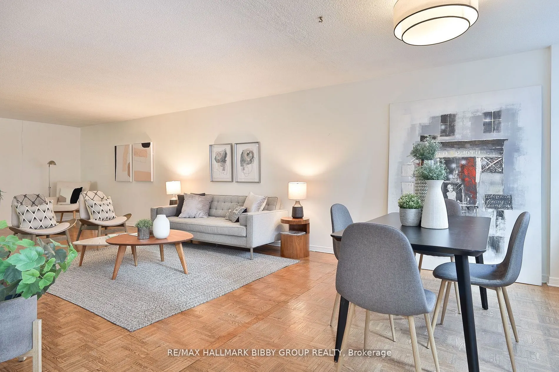 360 Bloor Street E #1007