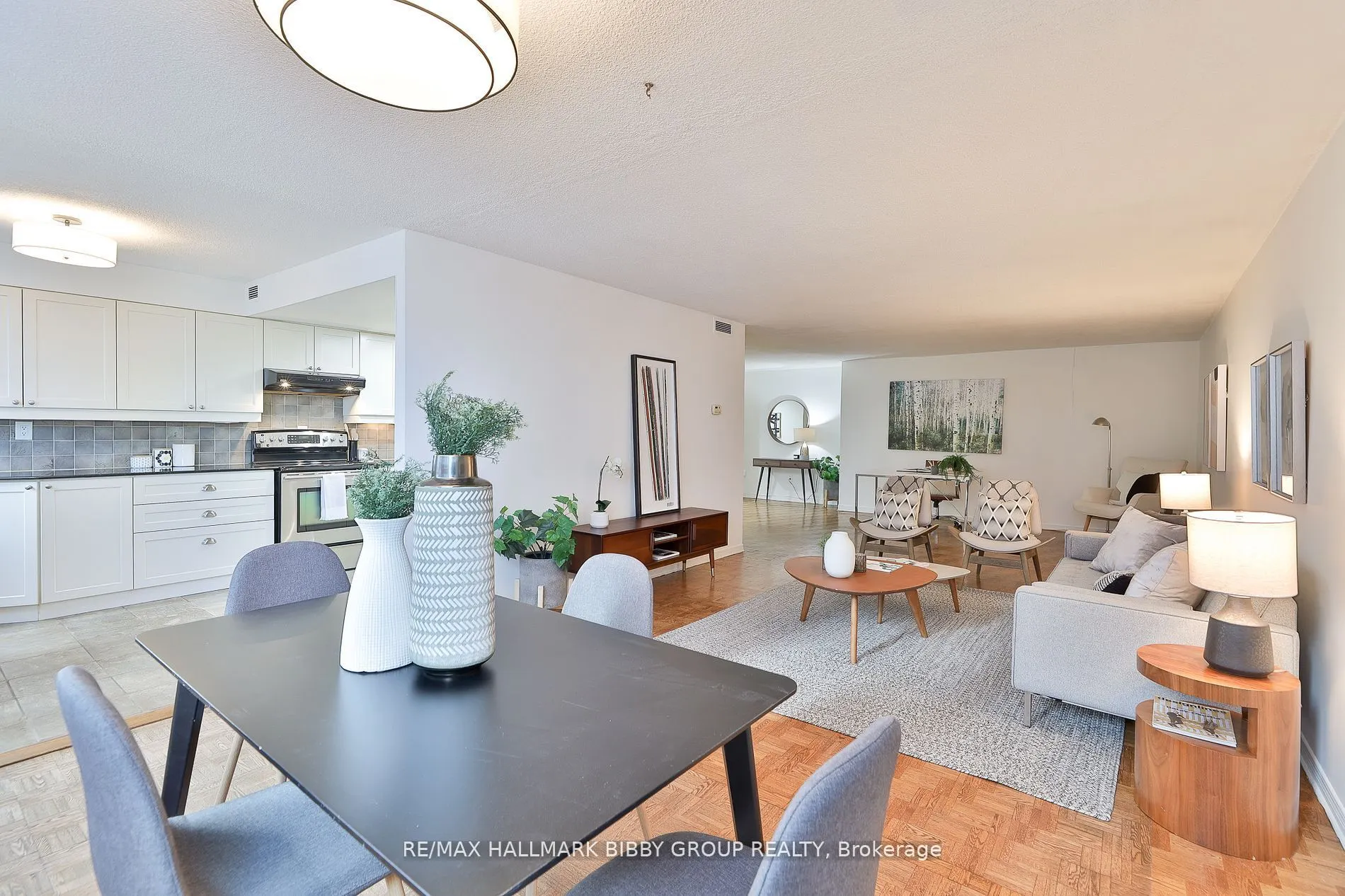 360 Bloor Street E #1007