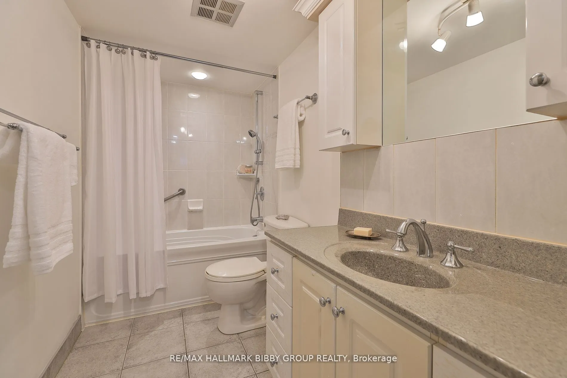 360 Bloor Street E #1007