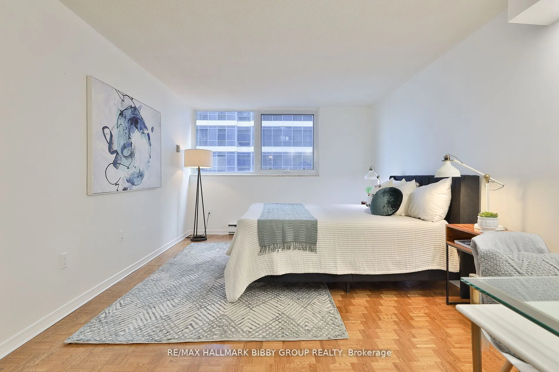 360 Bloor Street E #1007