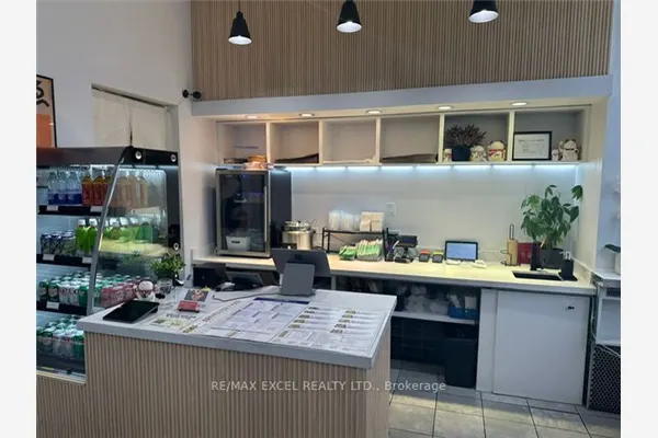 755B Dundas Street W