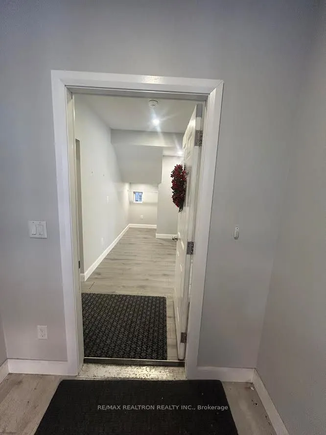 485 Oriole Parkway #Main