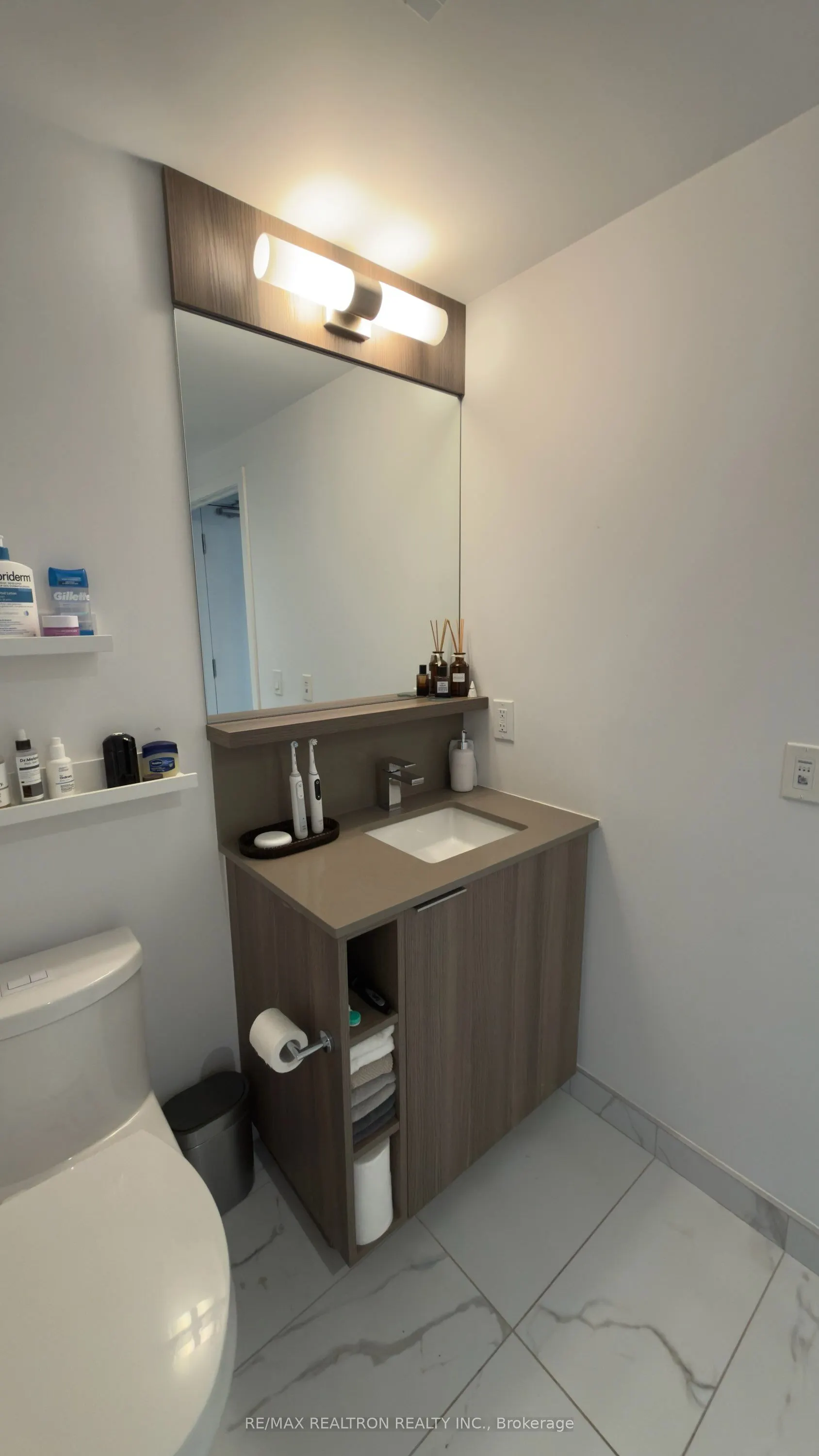 85 Wood Street #3005