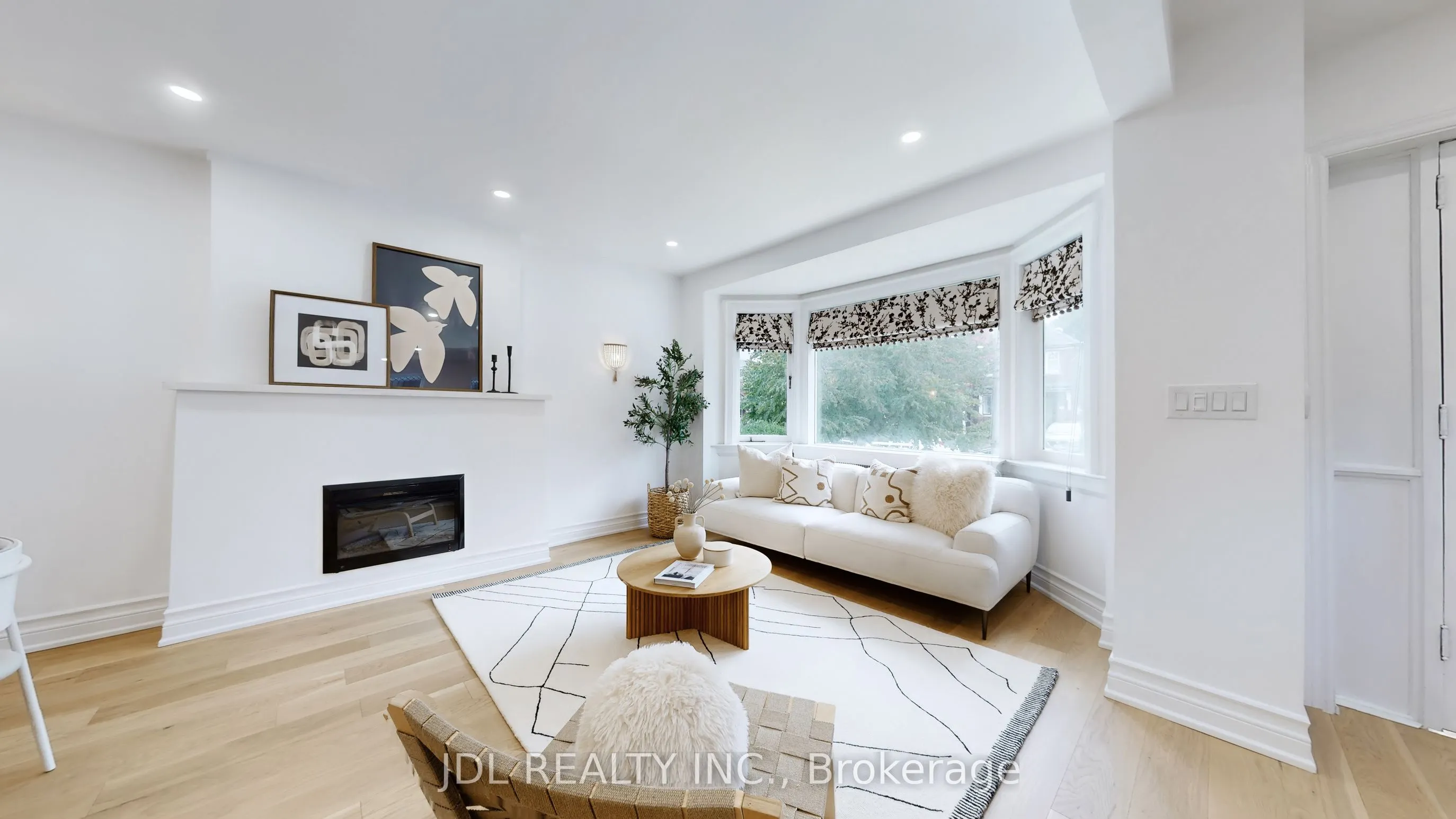280 Fairlawn Avenue