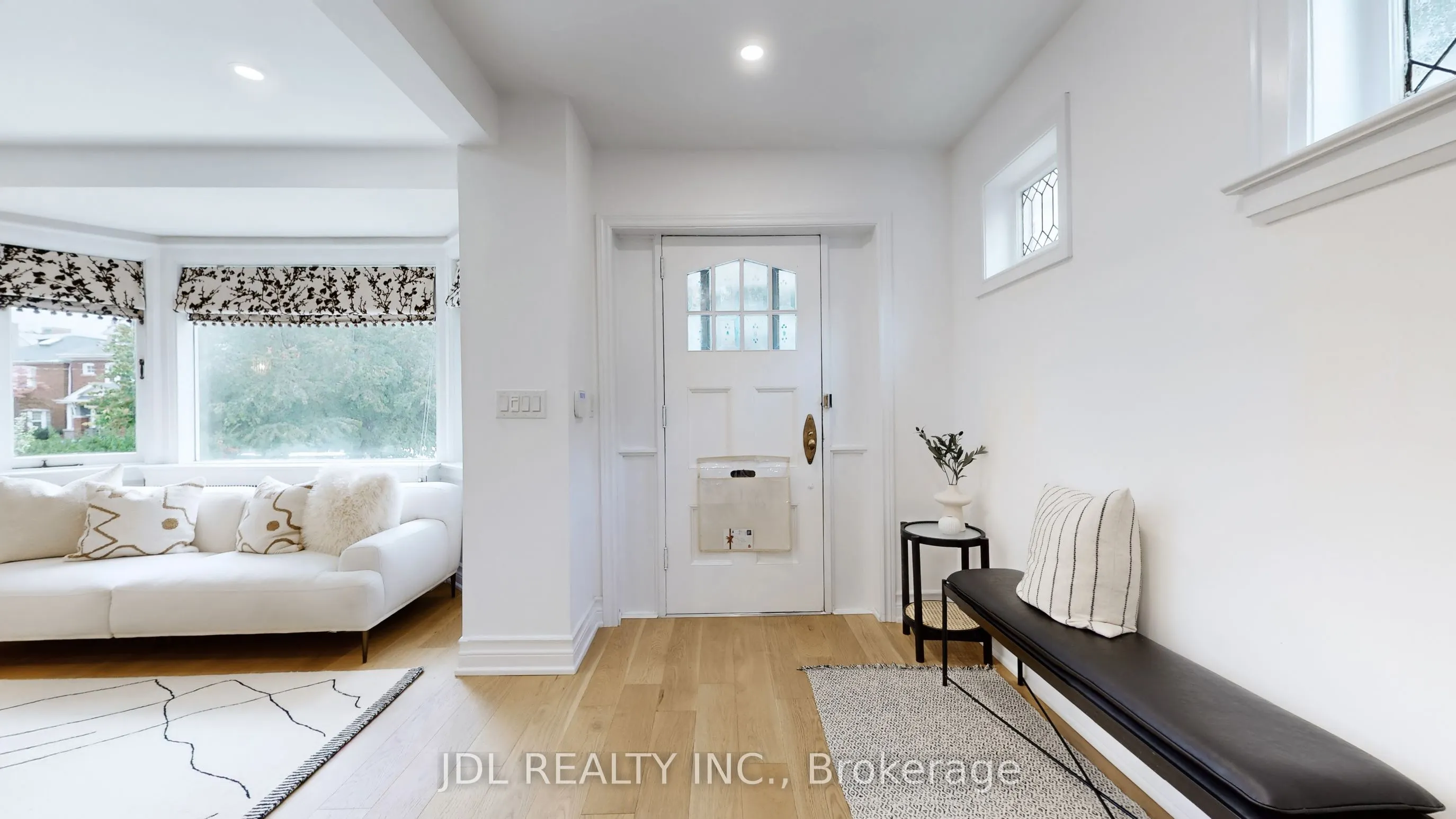 280 Fairlawn Avenue