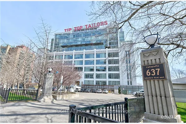 637 Lake Shore Boulevard W #217