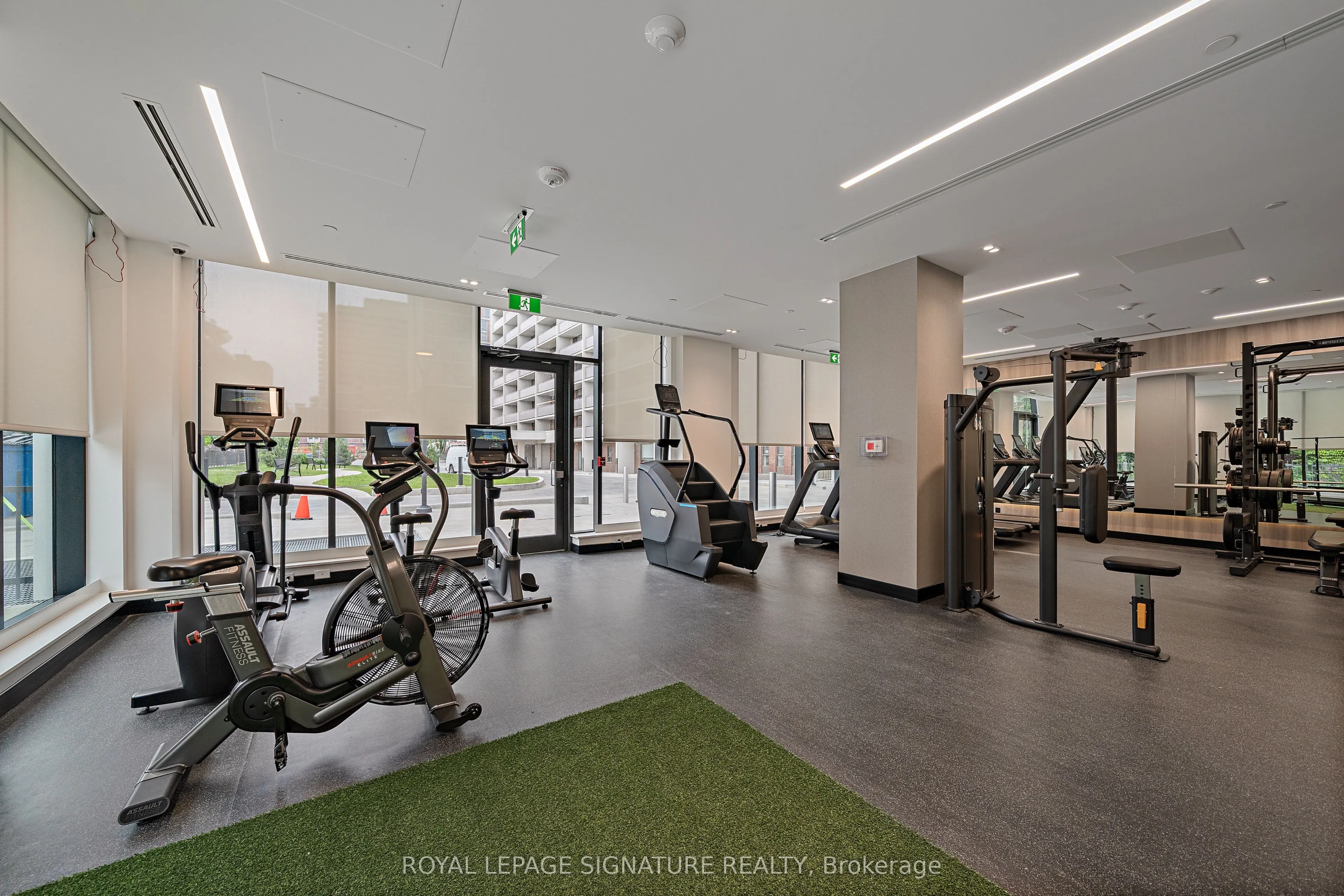 664 Spadina Avenue #604