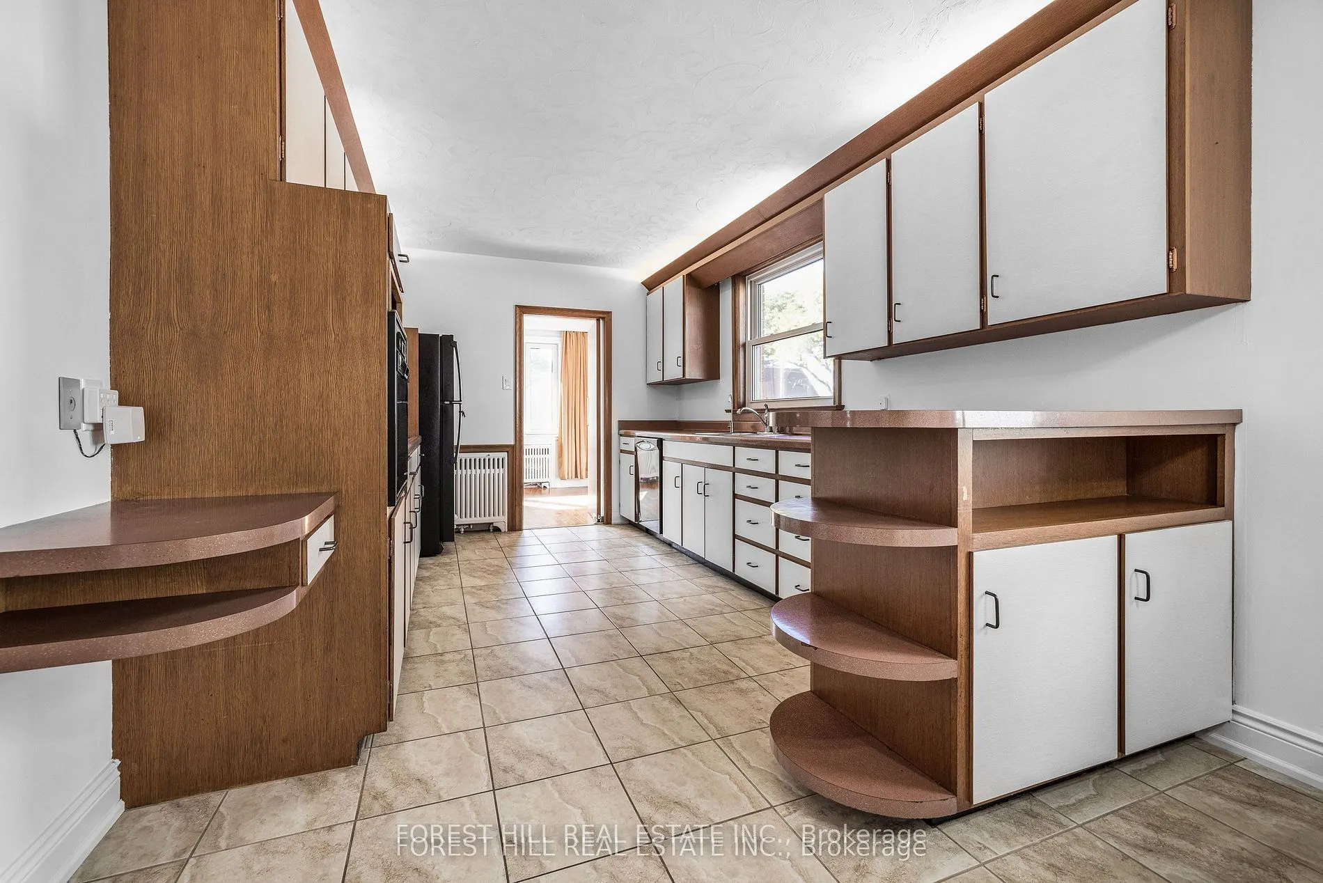 18 Irvington Crescent
